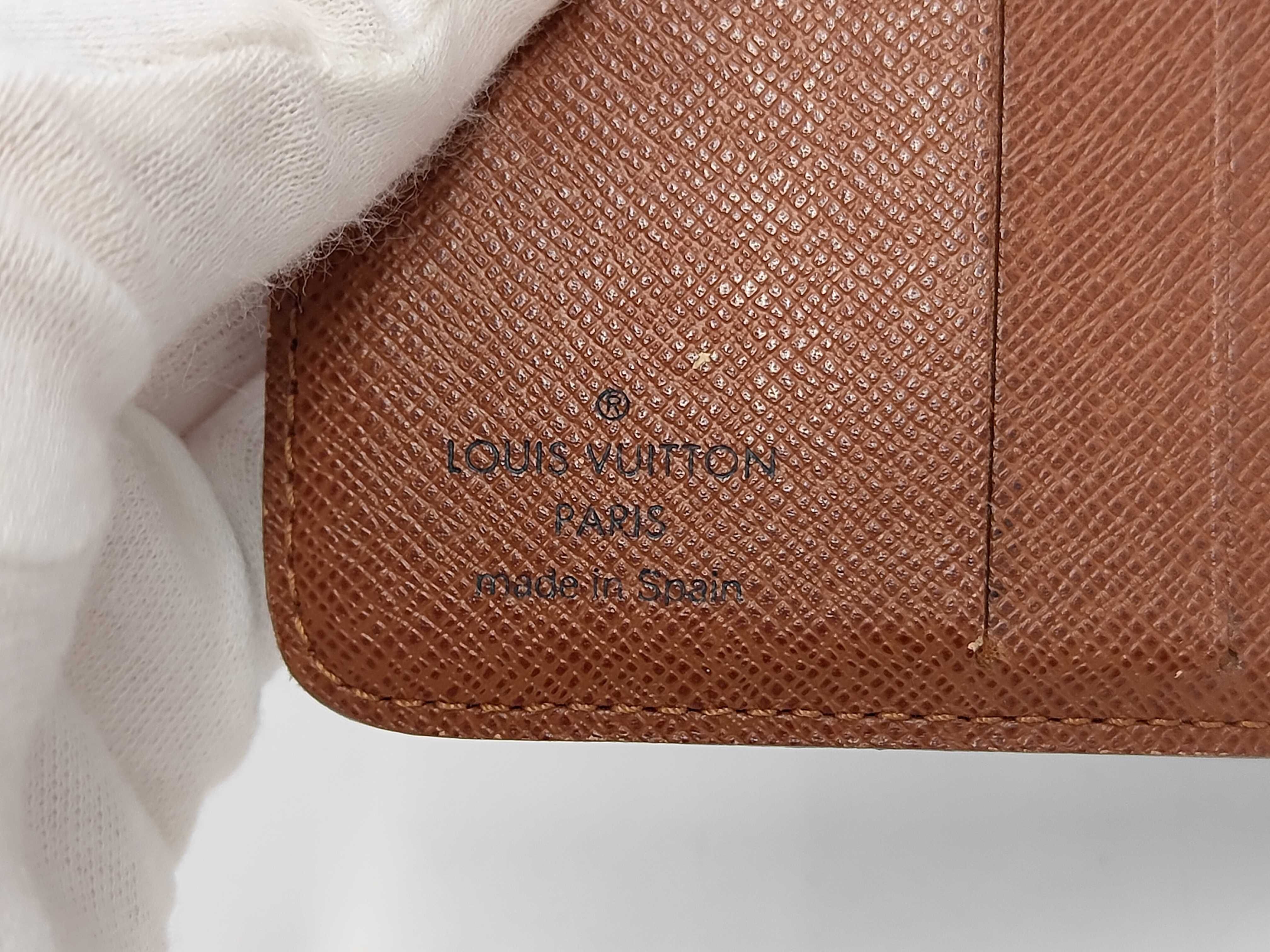 Monogram Louis Vuitton U-shaped zipper wallet Monogram wallet — view 11