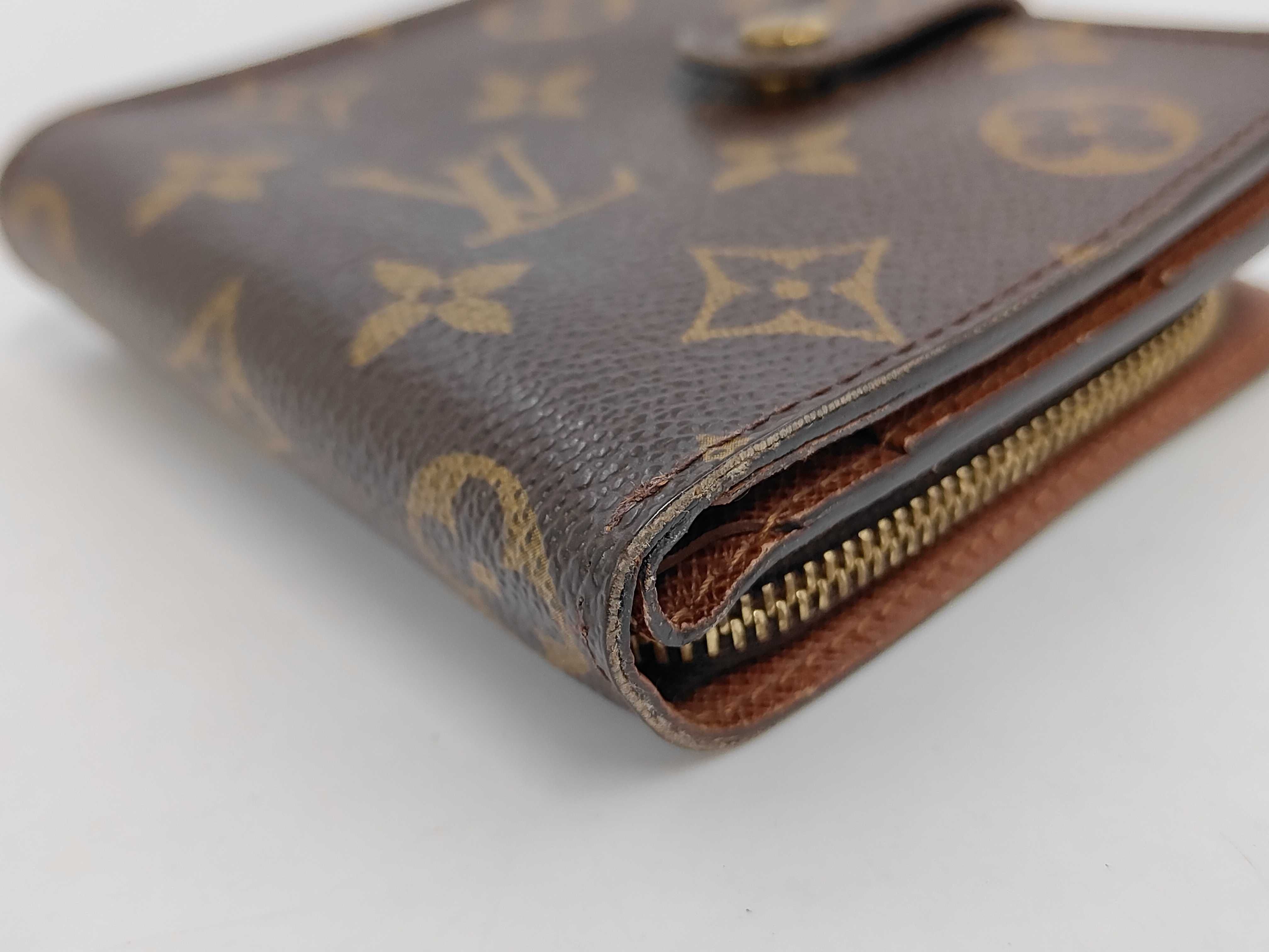 Monogram Louis Vuitton U-shaped zipper wallet Monogram wallet — view 7