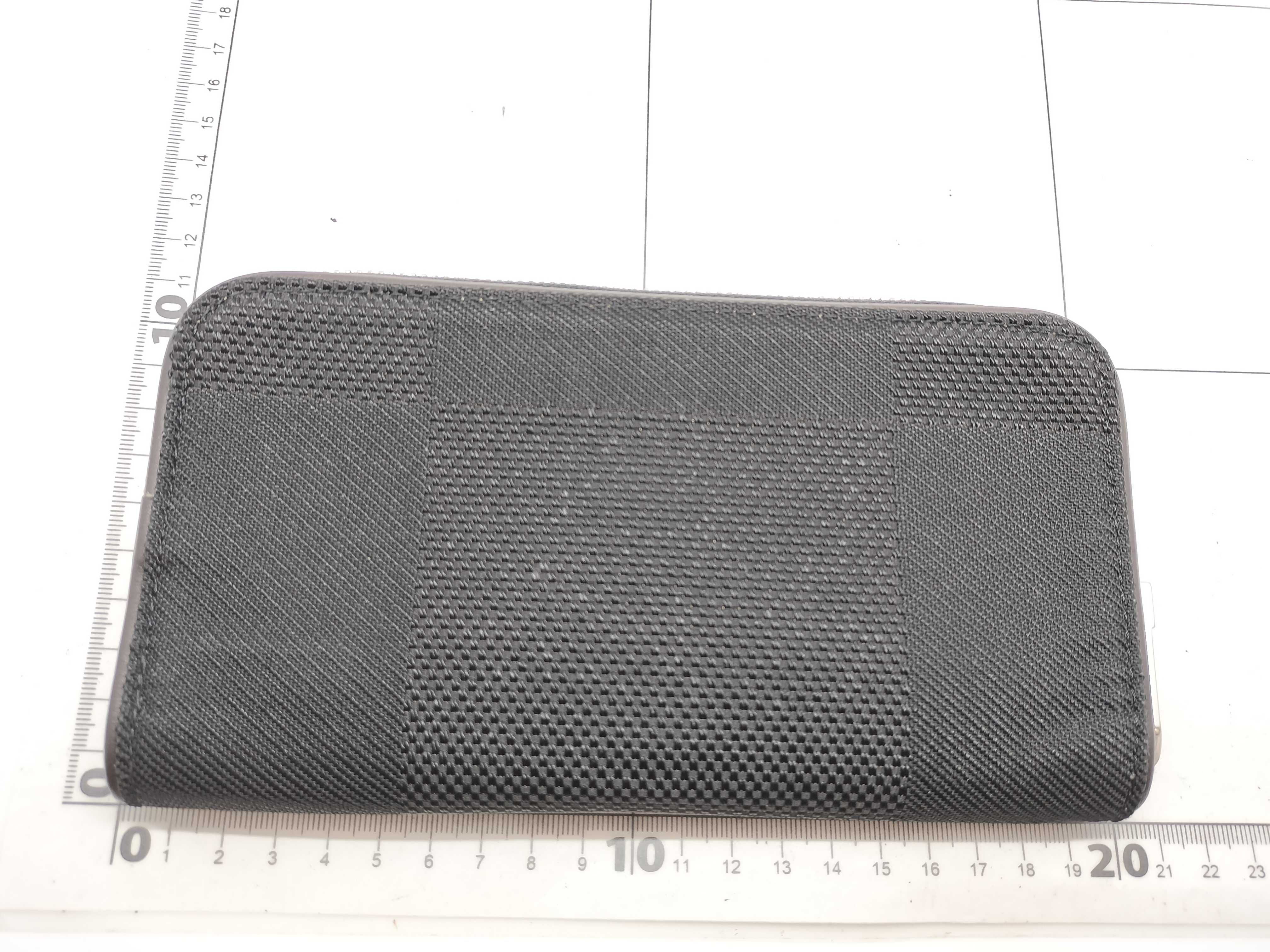 Damier Geant Zippy Wallet — view 2