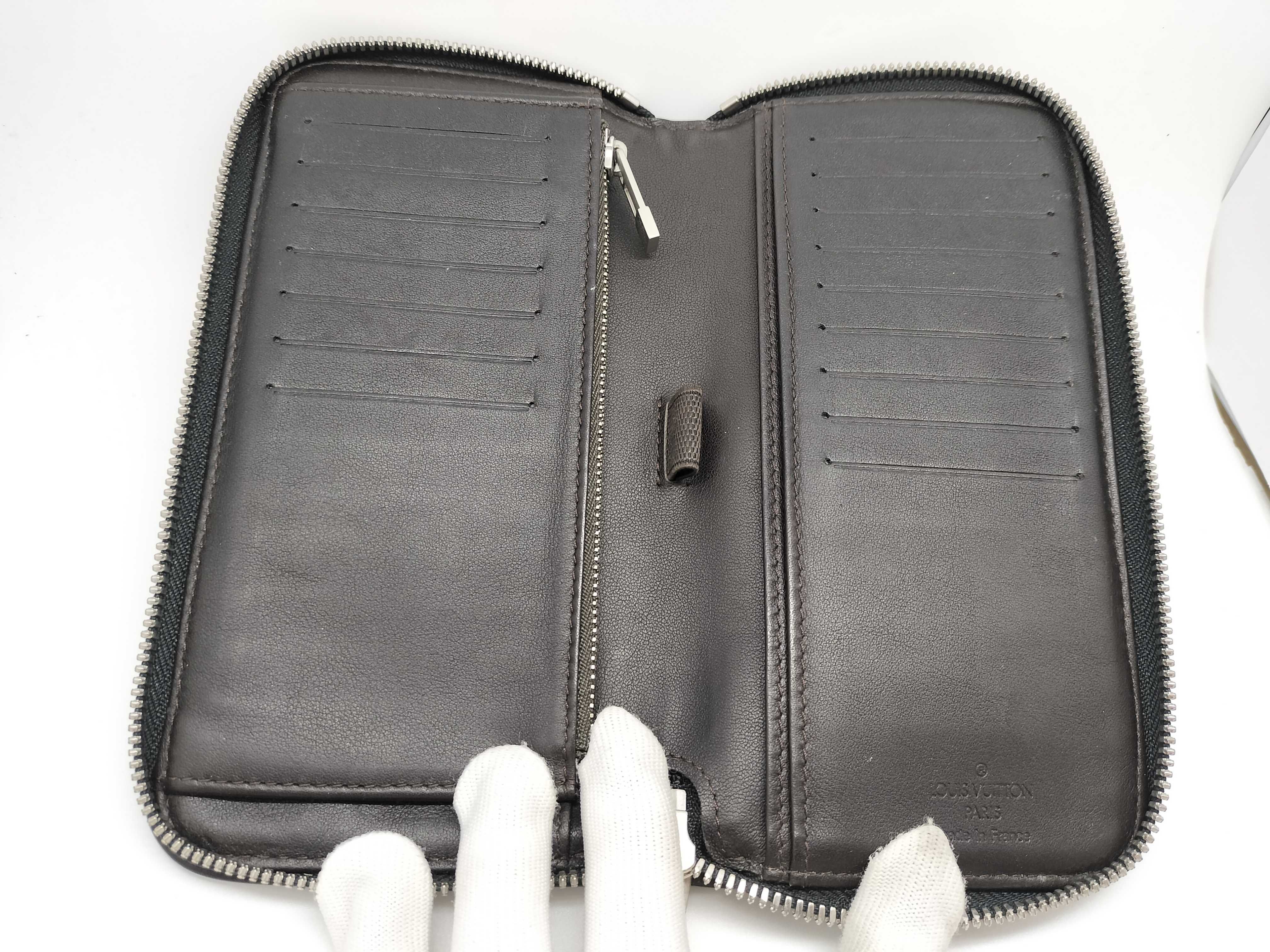 Damier Geant Zippy Wallet — view 9