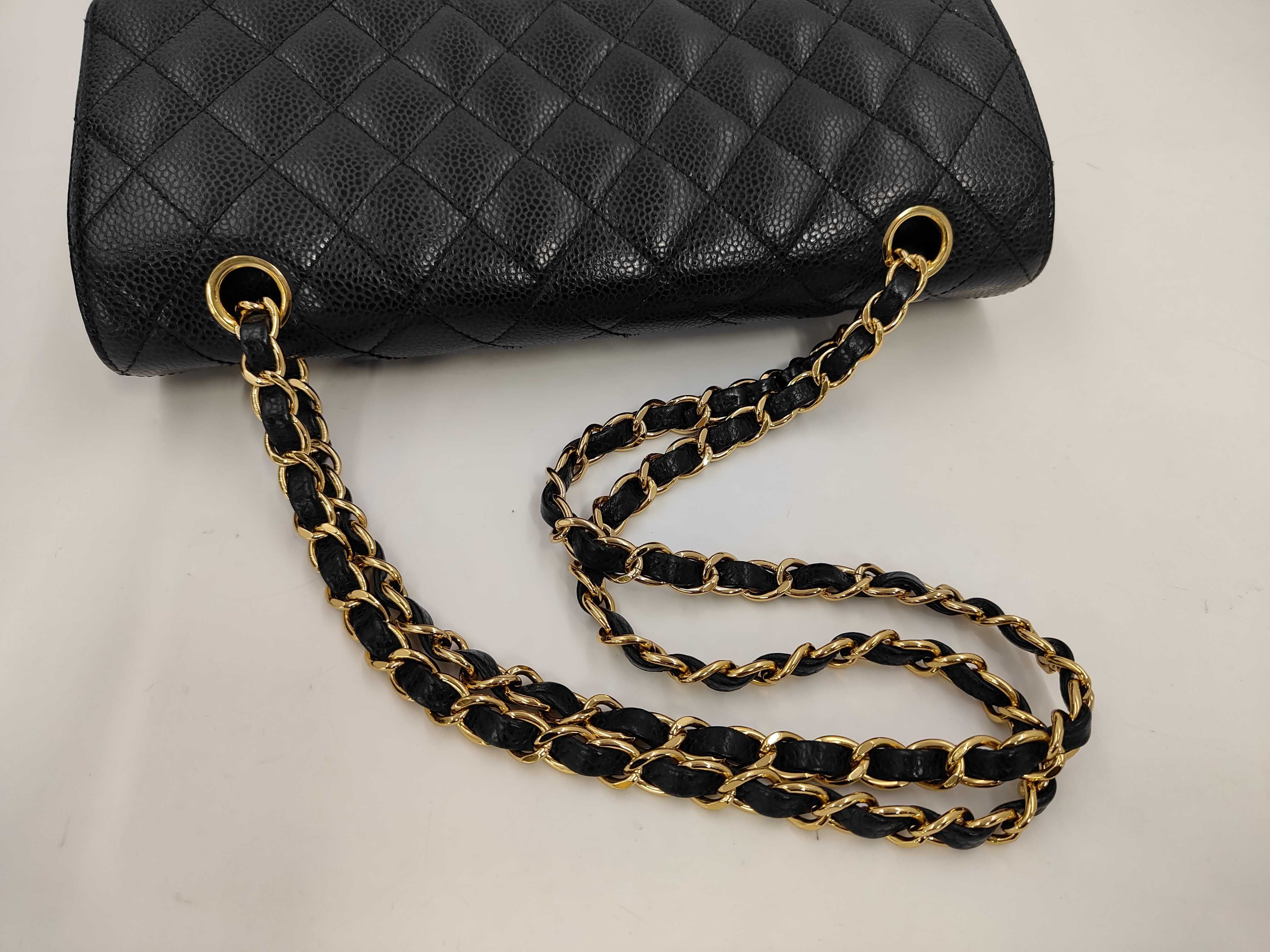 Matelassé 25 Caviar Skin Black Double Flap Gold Hardware Serial Number 15-series Shoulder Bag — view 5
