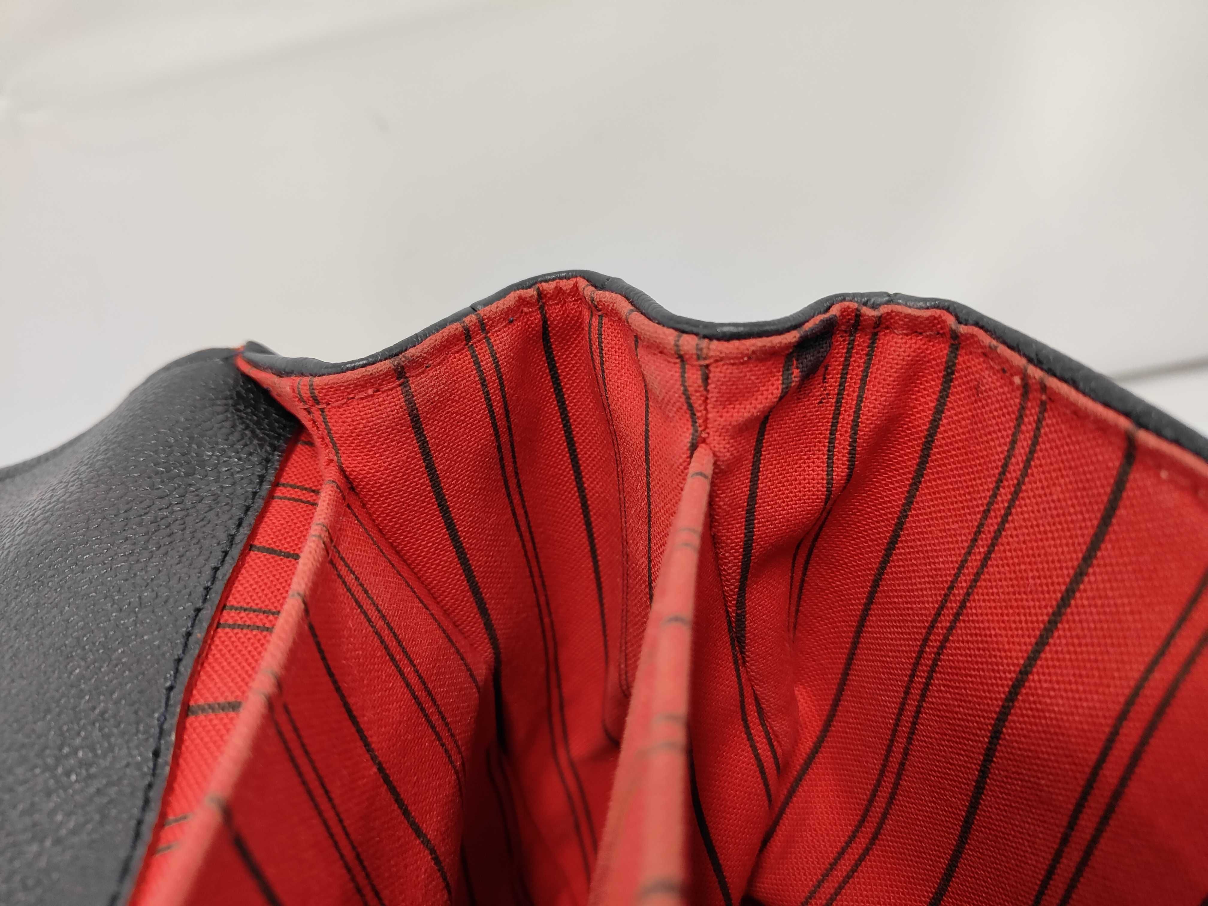LV Louis Vuitton Messenger Shoulder Bag — view 11
