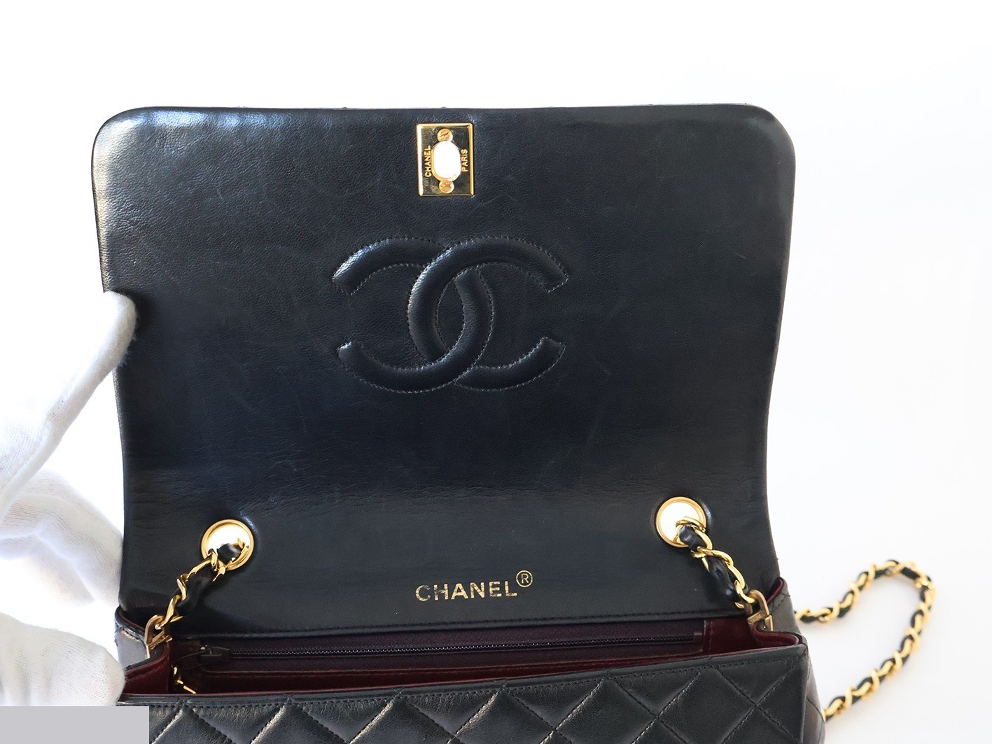 Full flap matelassé lambskin chain shoulder bag, black — view 11