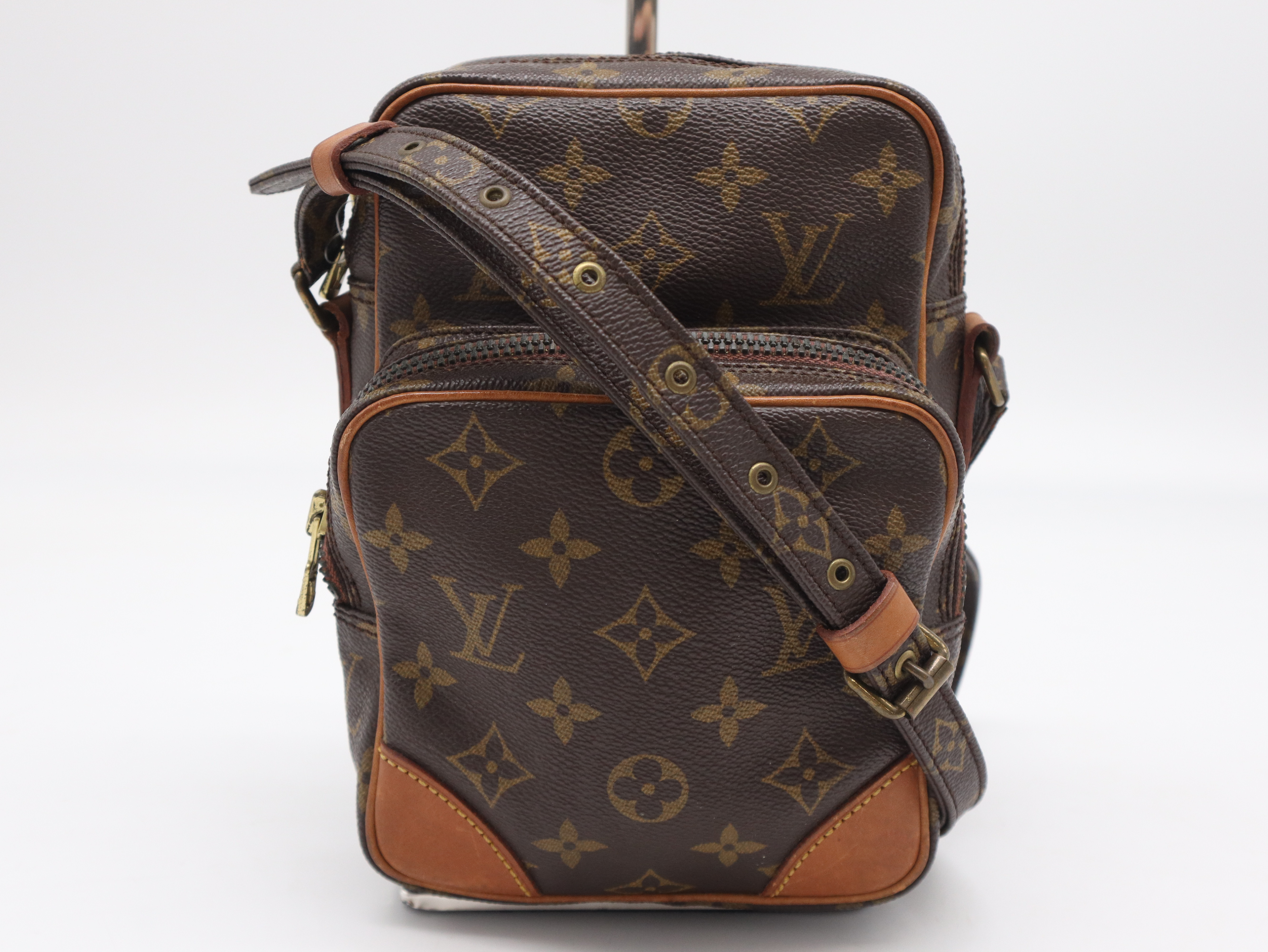 M45236 Monogram Amazon Shoulder Bag
