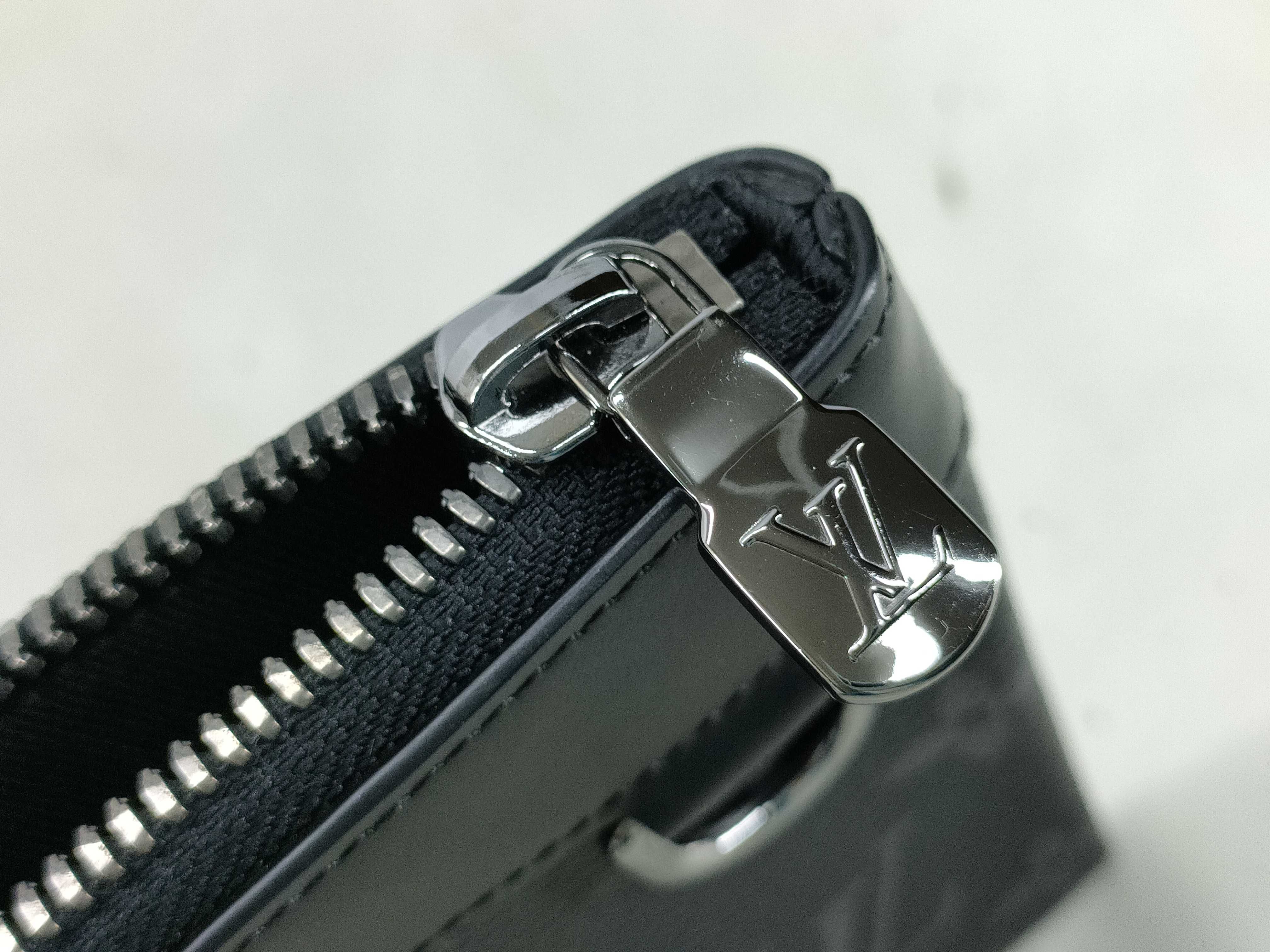 Monogram Eclipse Pochette Discovery PM Pouch Bag M44323 SP2169 Pouch — view 9