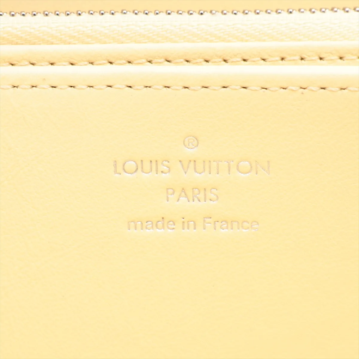 Mahina Zippy Wallet M81515 Banana Round Zip Wallet, RFID unresponsive, serial number unknown — view 11