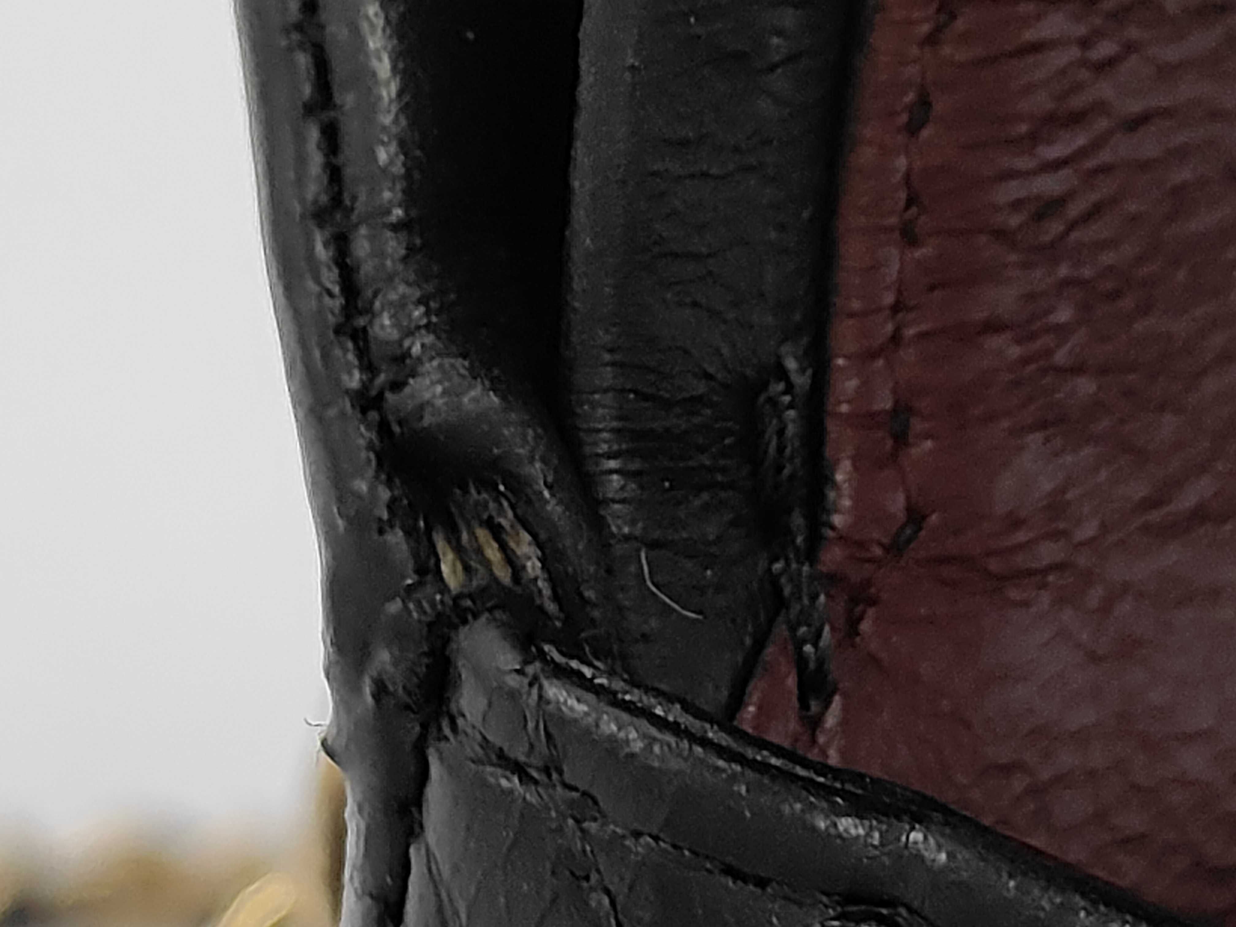 Lambskin Black Gold Shoulder Bag — view 11