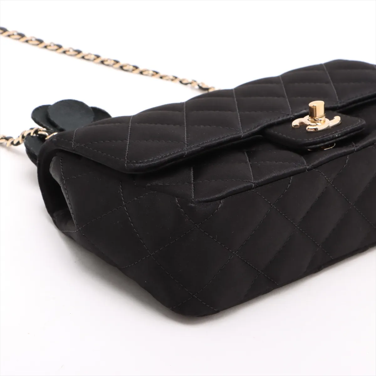 Matelasse Satin Chain Shoulder Bag Camellia Black Gold Hardware 21588364 21s — view 4