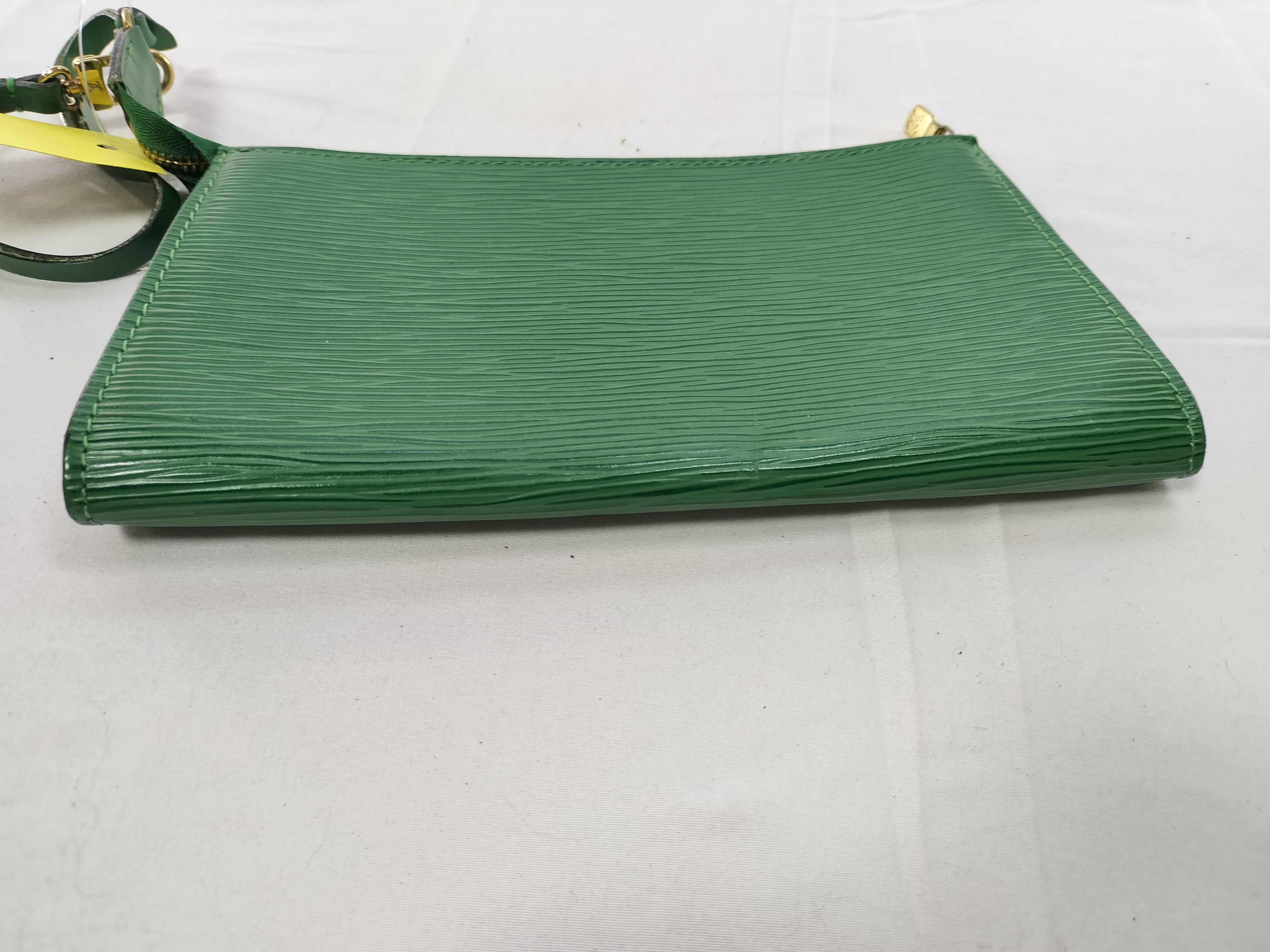 Epi M52944 Pochette Accessoires Borneo Green Pouch — view 7