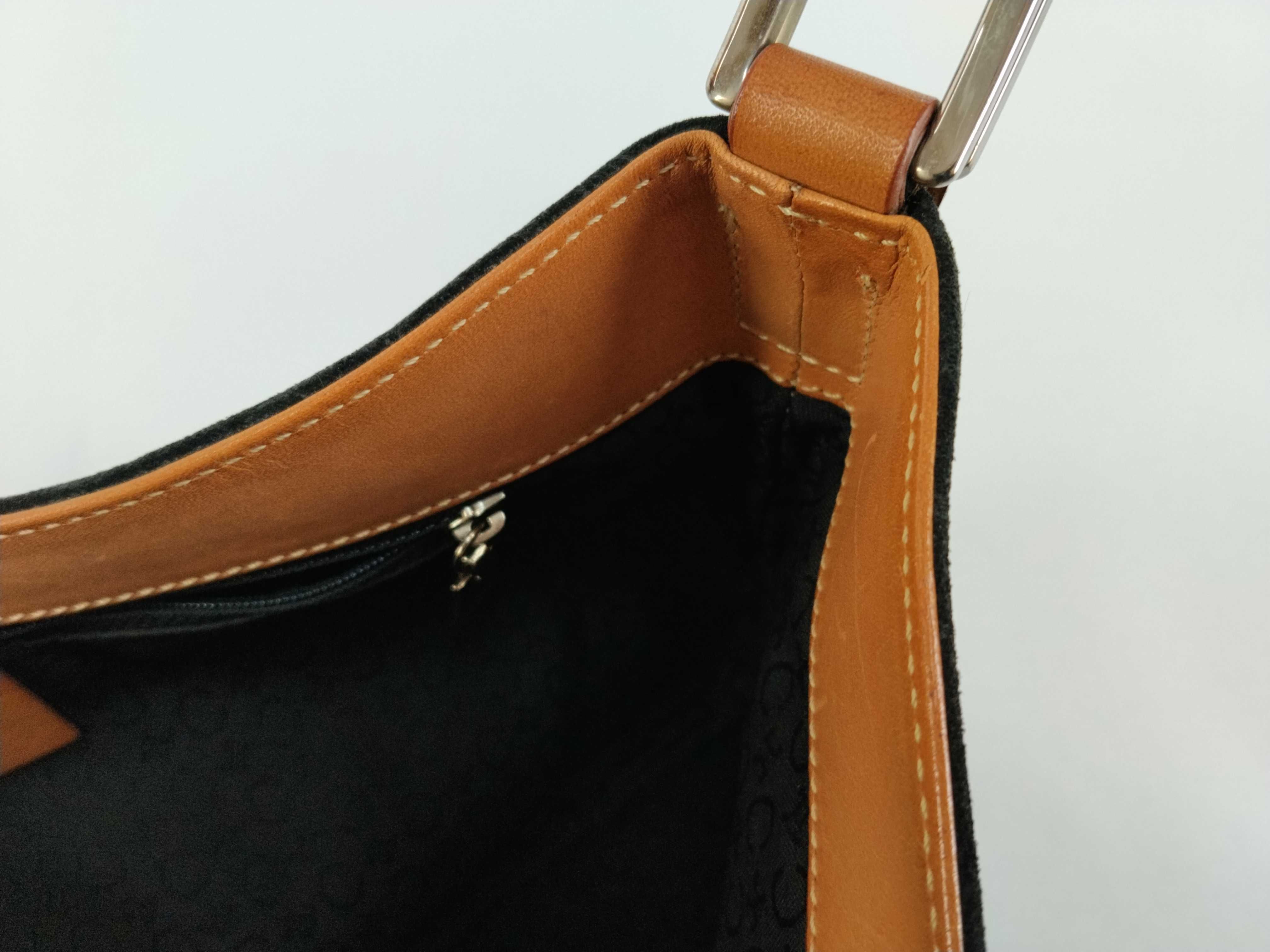 Suede Macadam Leather Black One-Shoulder Bag — view 9