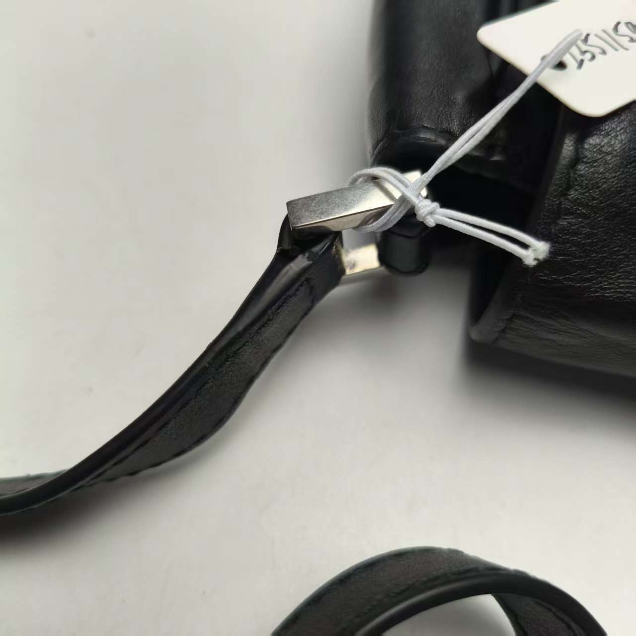 【*Shipped from: China*】BALENCIAGA Leather Shoulder Bag — view 12