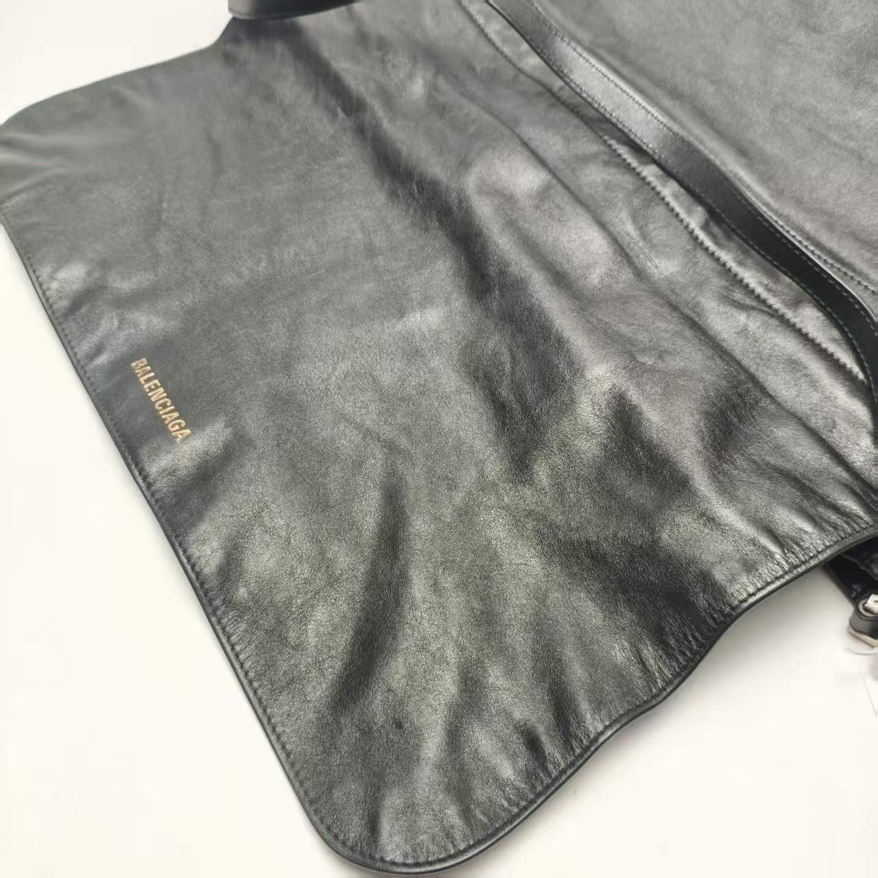 【*Shipped from: China*】BALENCIAGA Leather Shoulder Bag — view 9