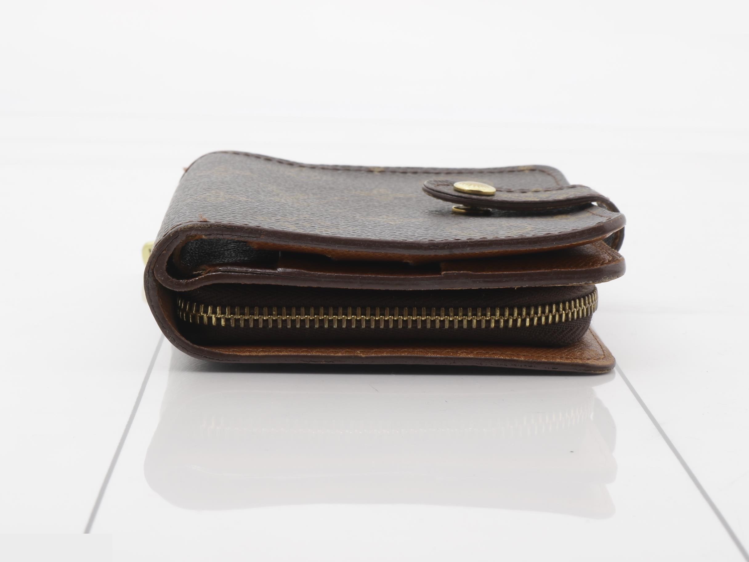 M61667 Compact Zipper - Inner lining peeling — view 3