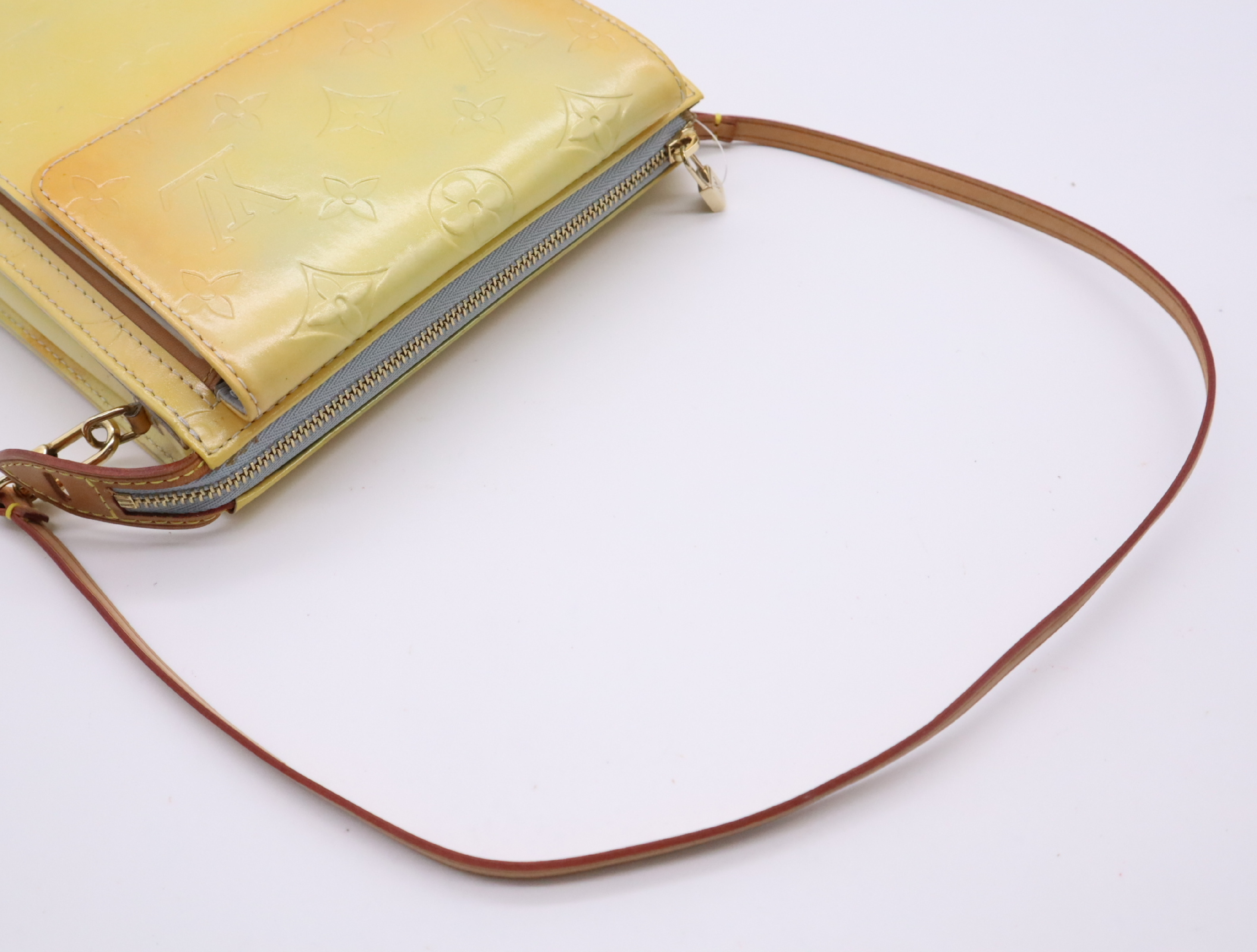 M91224 Vernis Mott Lavande Shoulder Bag with Shoulder Strap — view 10