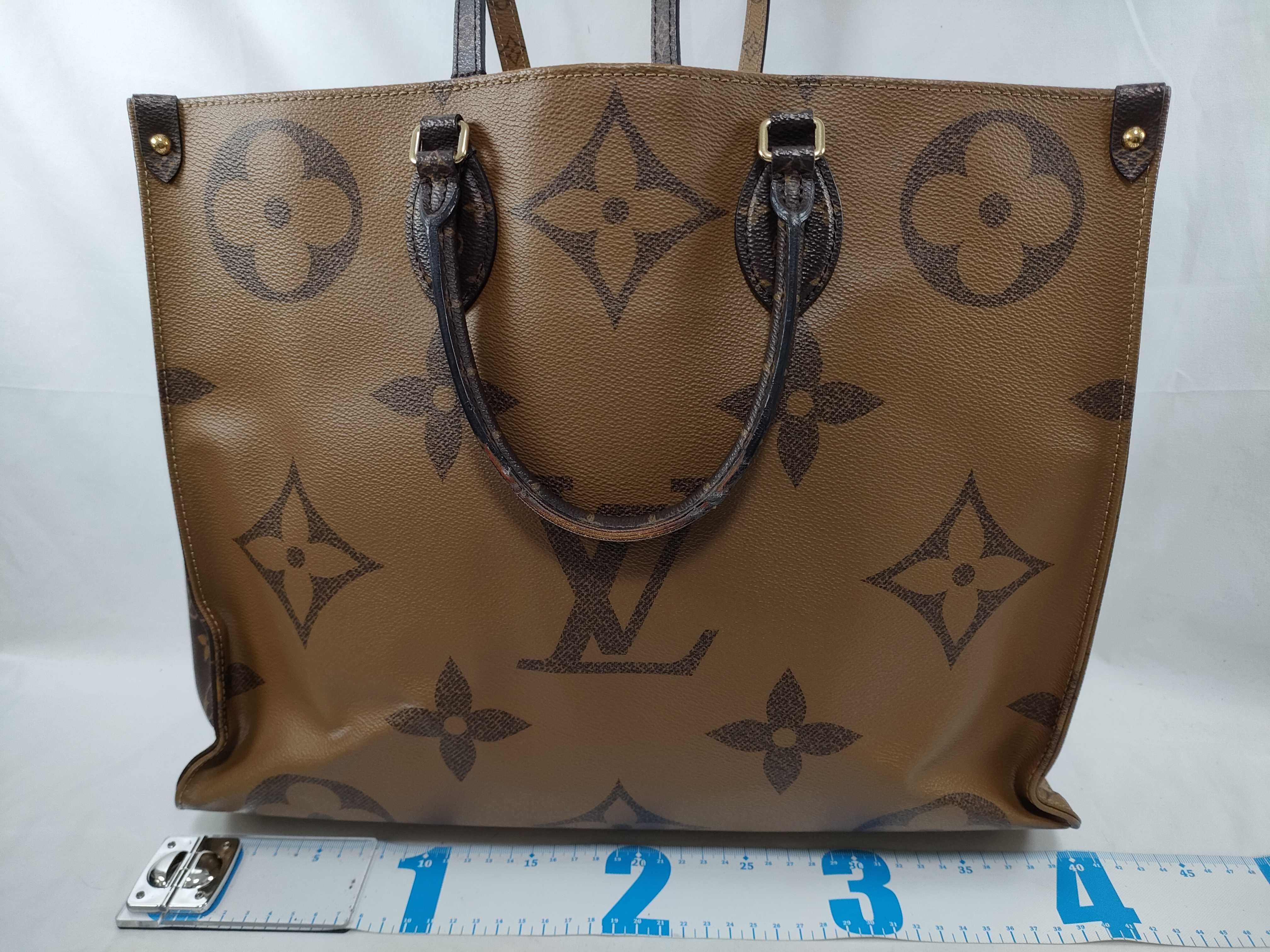 Monogram Giant OnTheGo GM M44576 Brown RFID-enabled tote bag — view 2