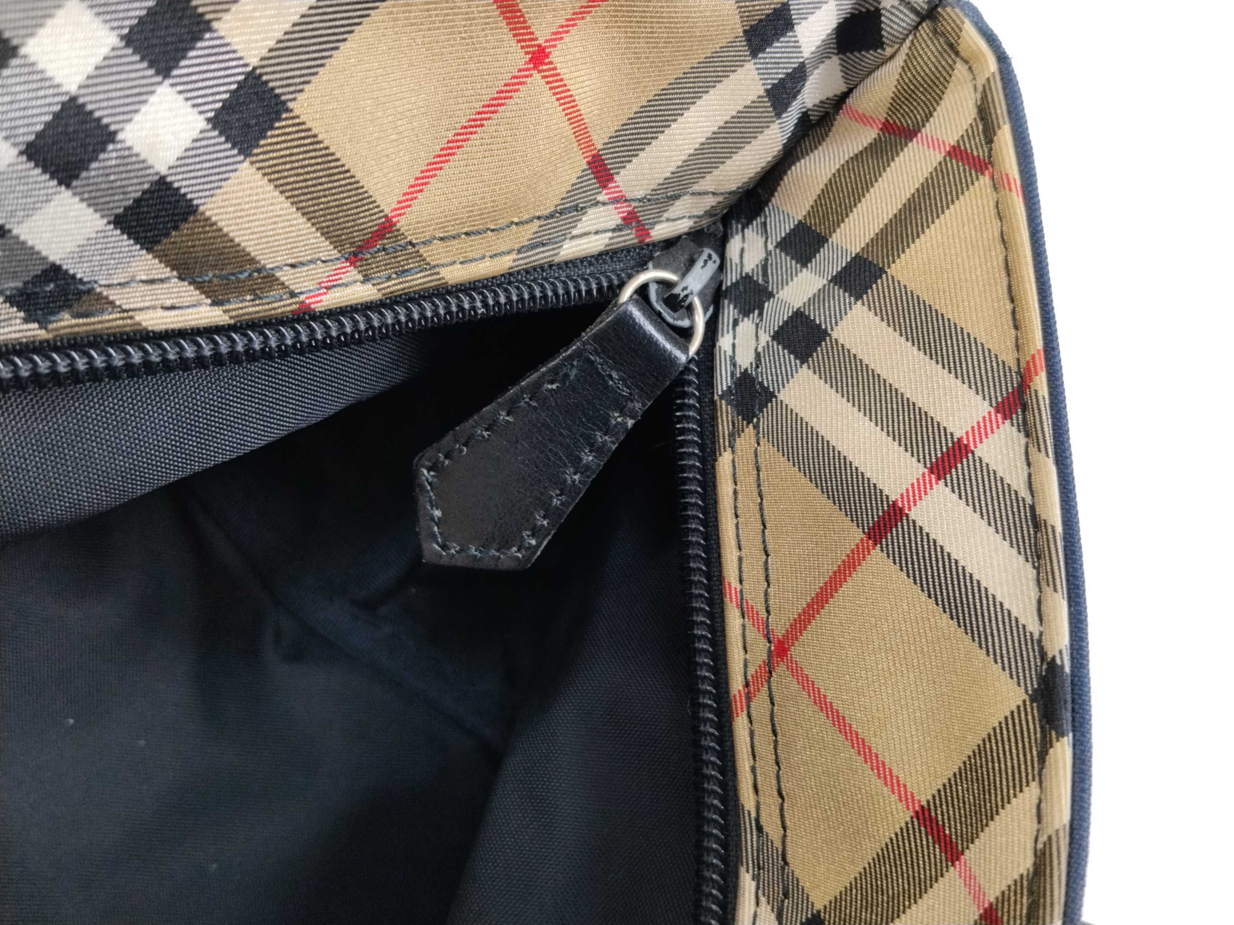 Burberrys / Handbag / Nylon Handbag — view 11