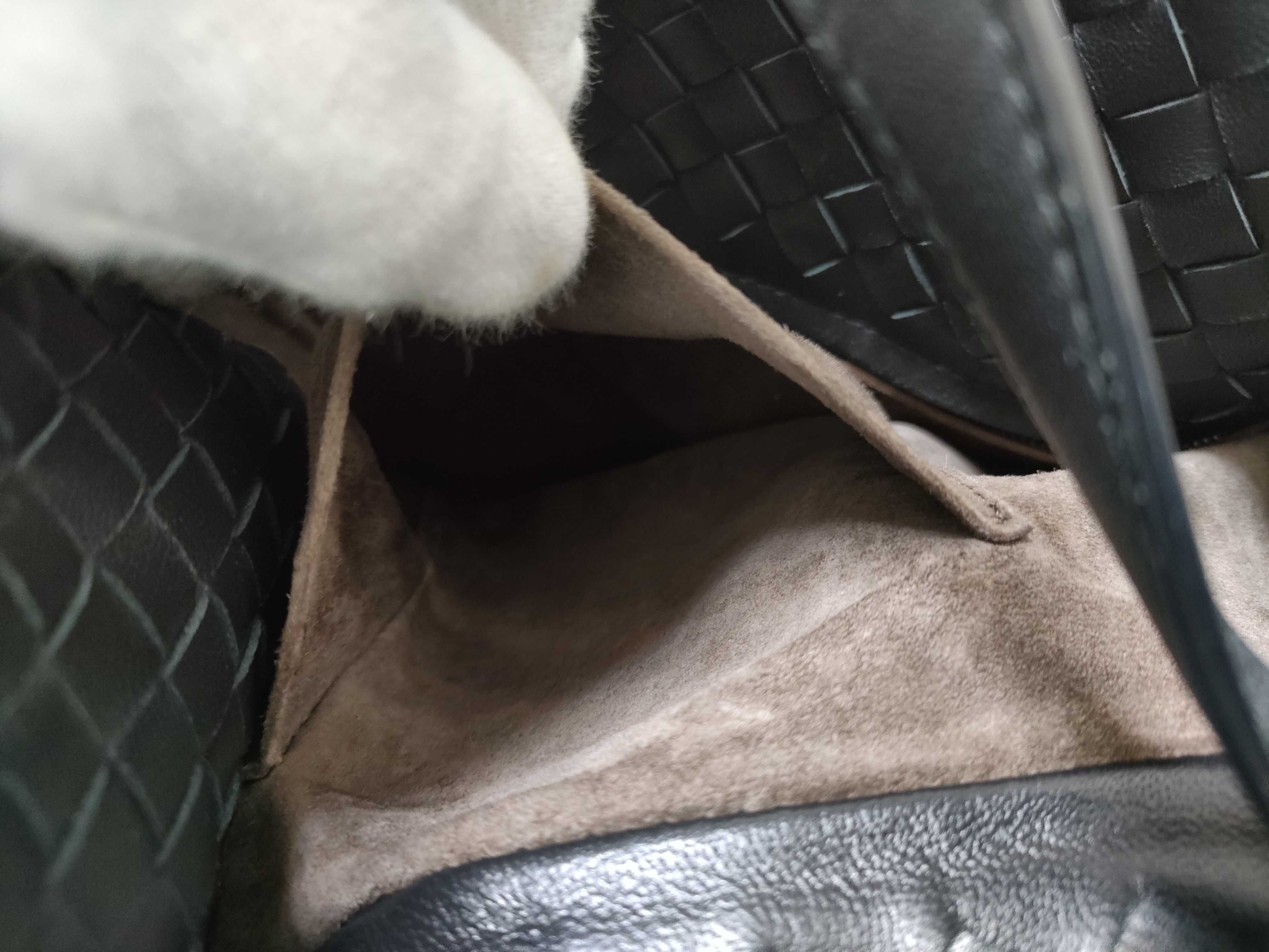 Intrecciato Bottega Veneta Shoulder Bag Intrecciato Handbag — view 12