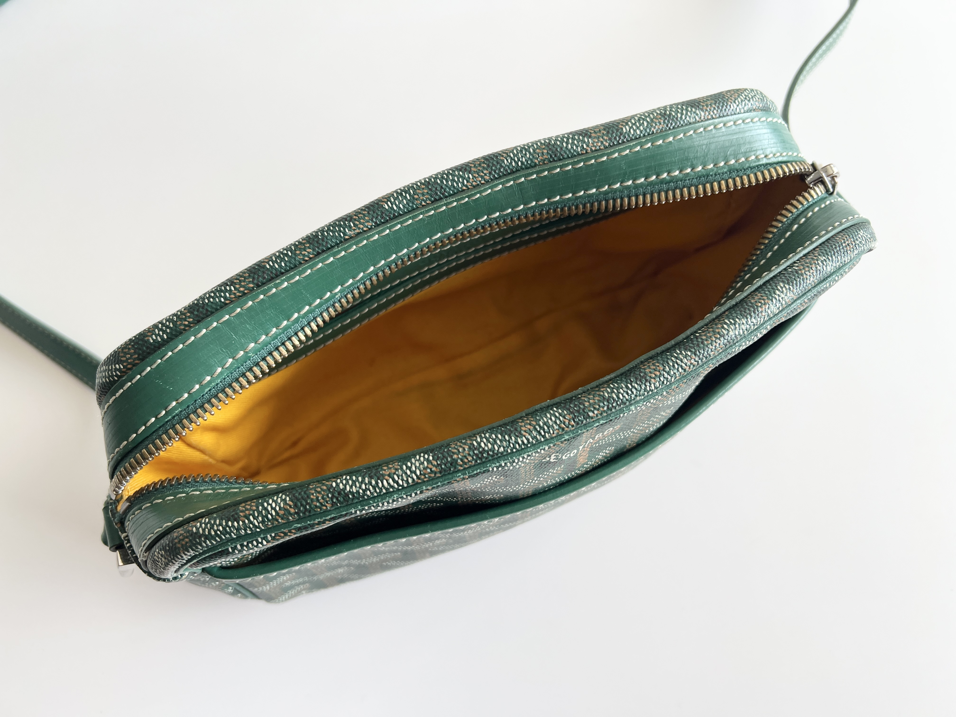 Cup Vert PM Logo Leather Shoulder Bag — view 4