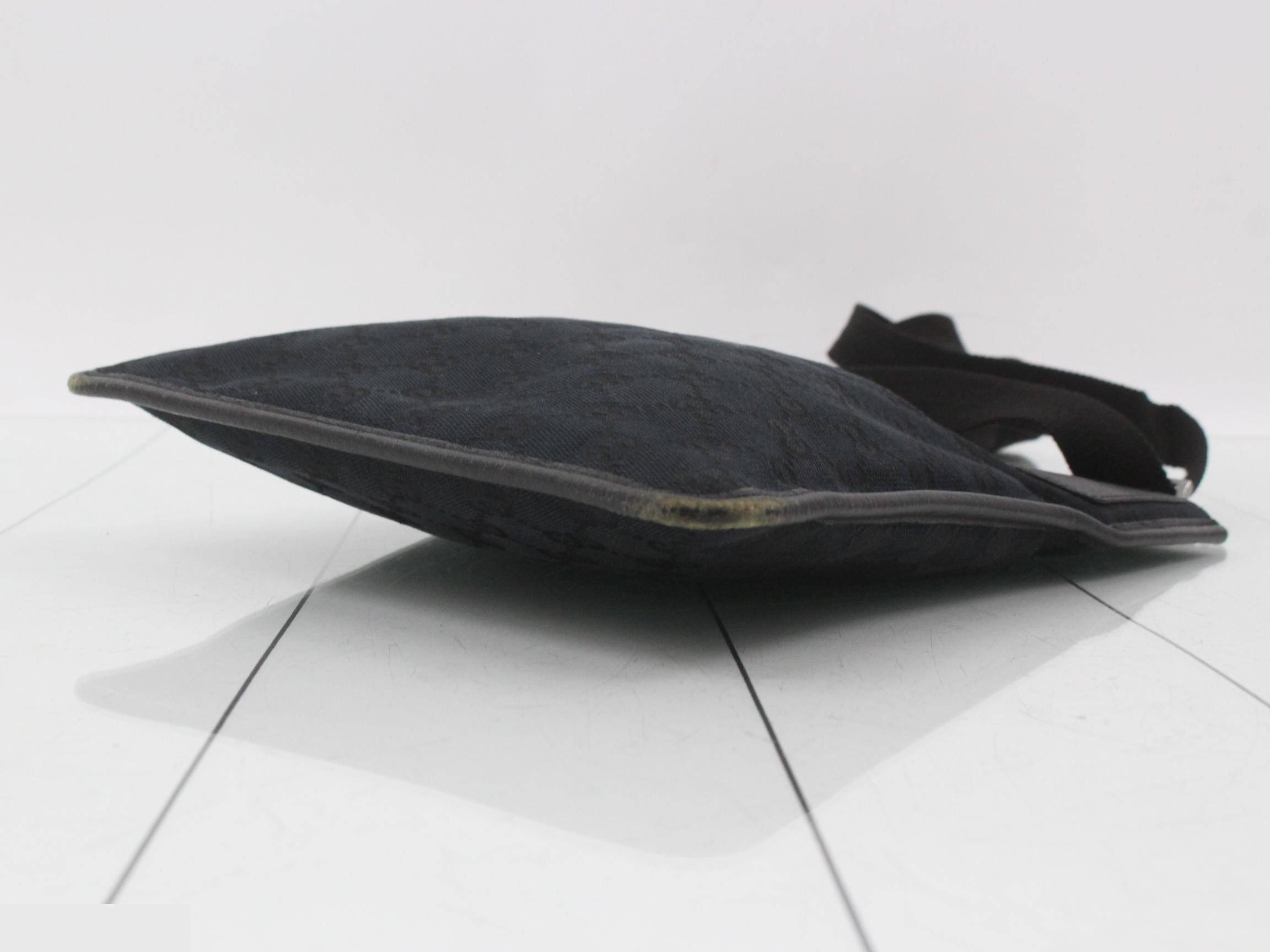 GG Canvas Shoulder Bag — view 6