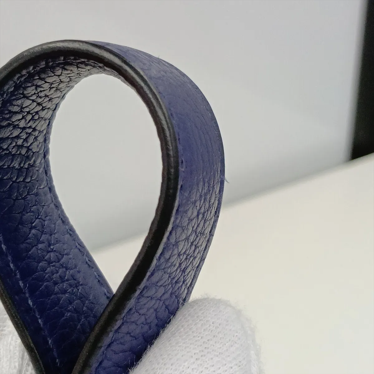 Picotin Lock 18 PM, Taurillon Clemence leather, Blue Ancre leather, Silver hardware, C: 2018 — view 12