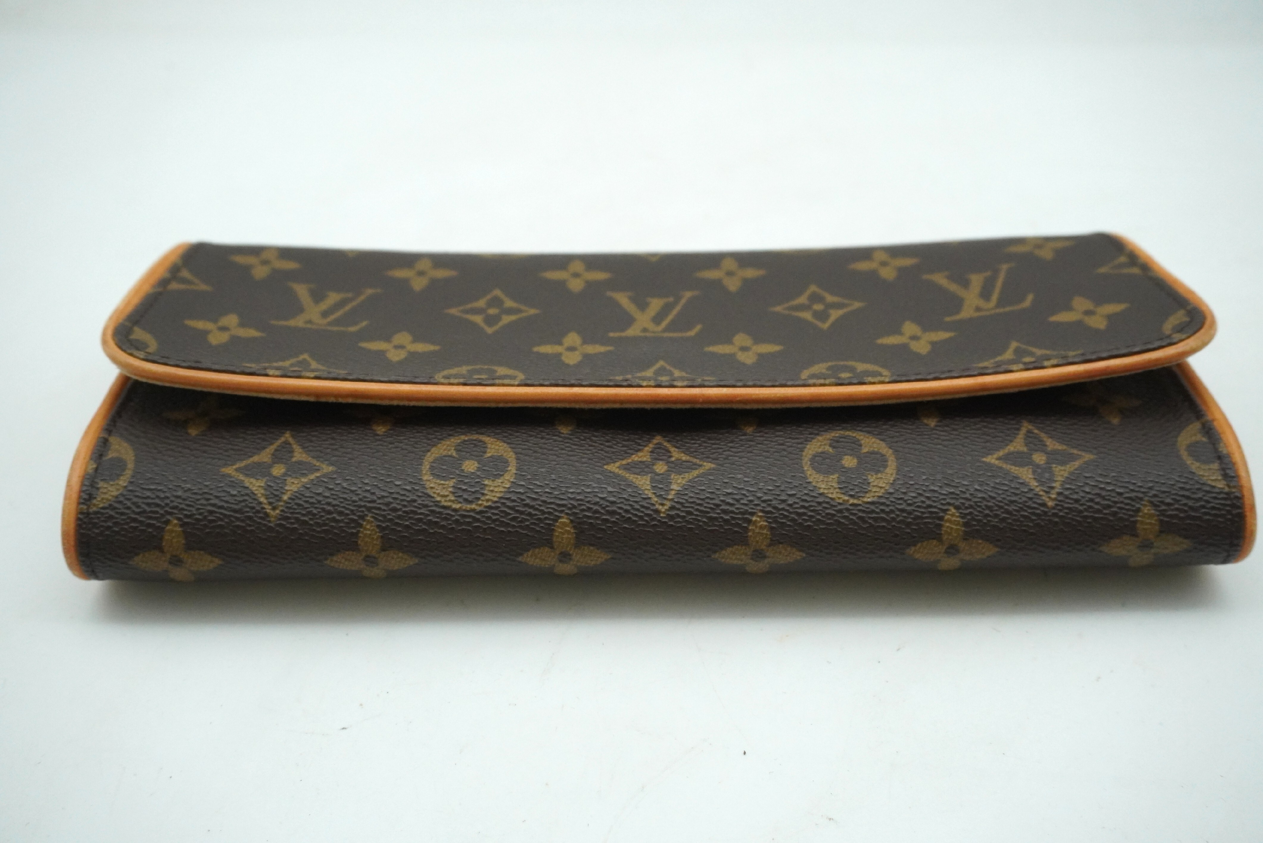 Monogram Pochette Twin GM M51852 Shoulder Bag — view 5