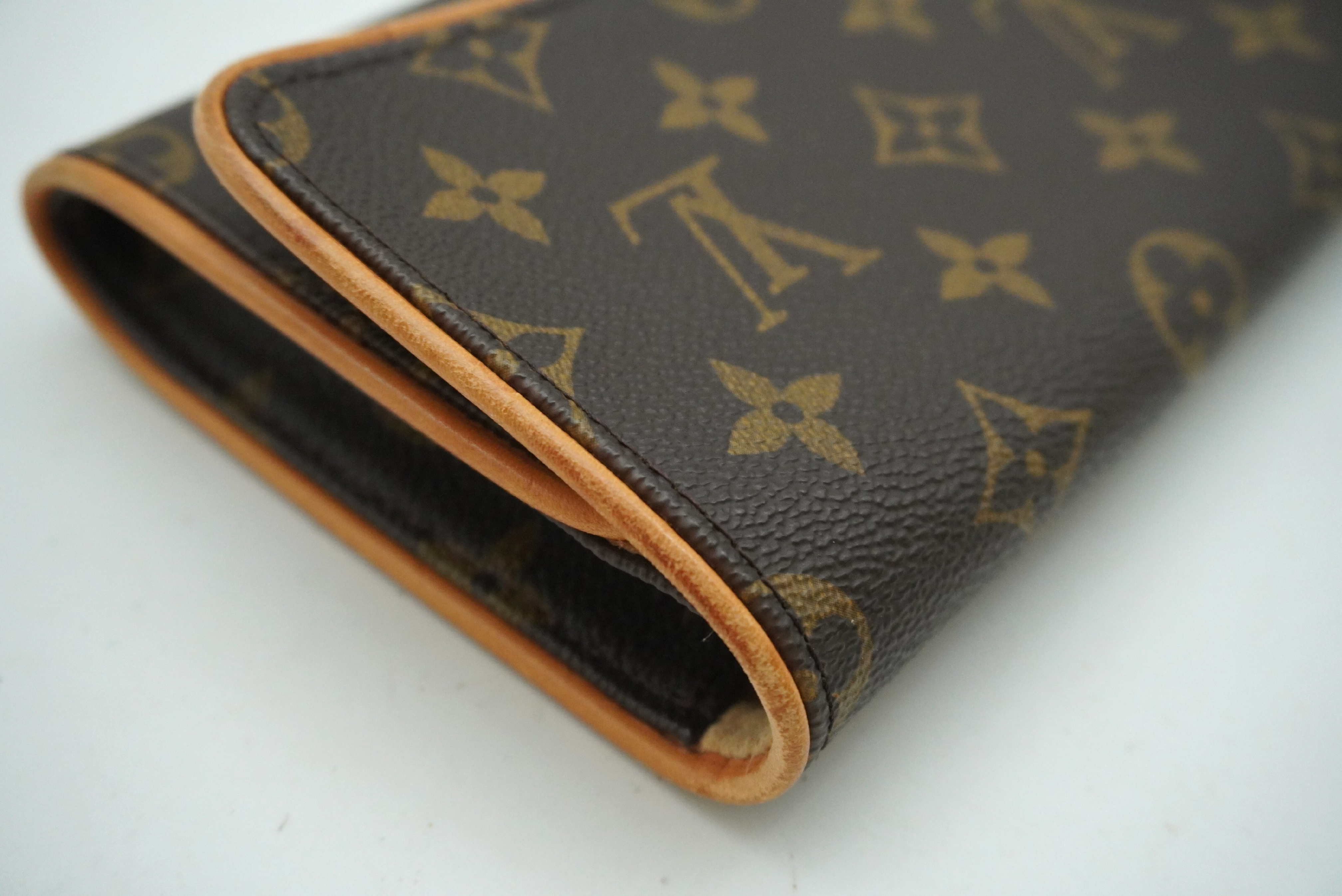 Monogram Pochette Twin GM M51852 Shoulder Bag — view 7