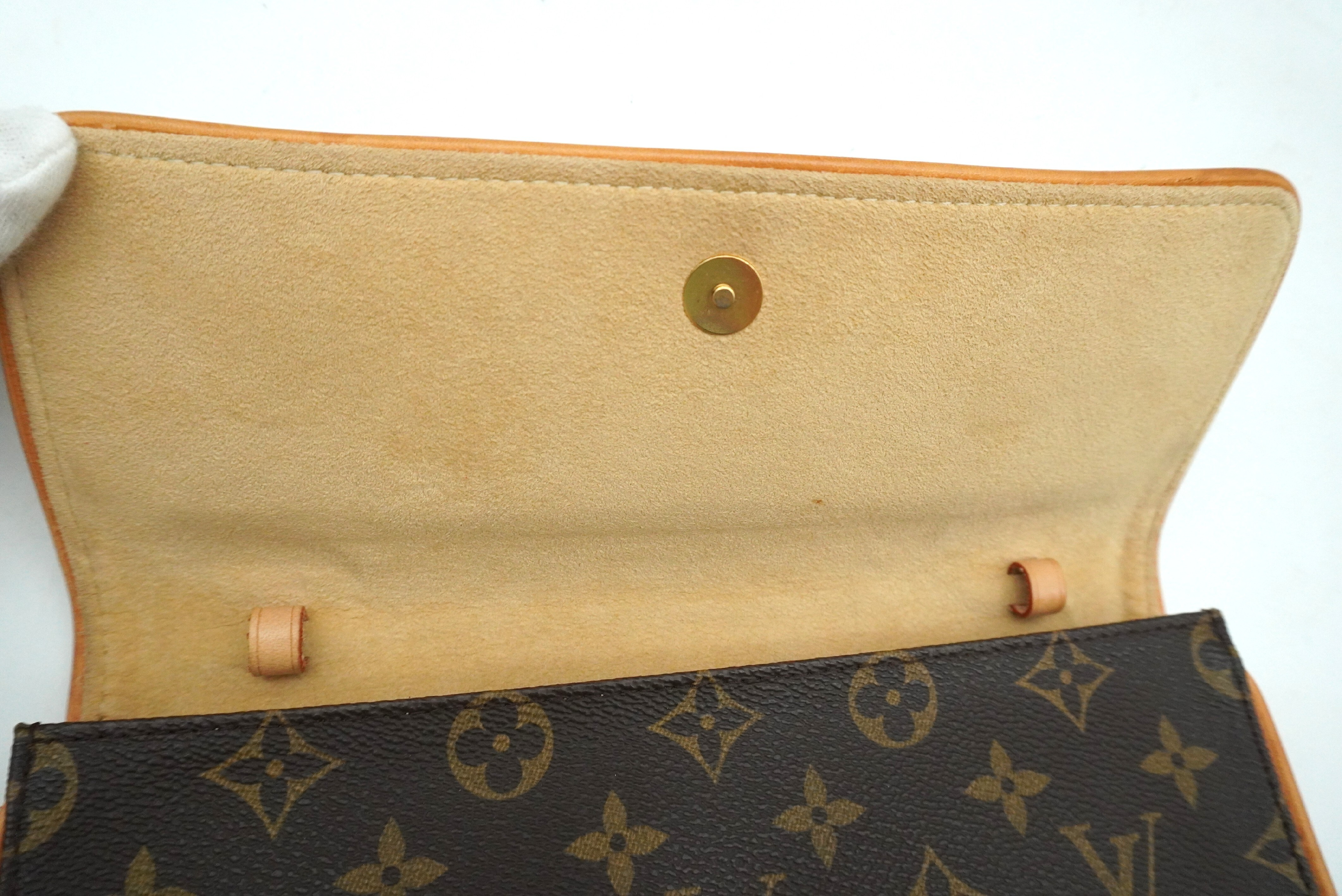 Monogram Pochette Twin GM M51852 Shoulder Bag — view 8