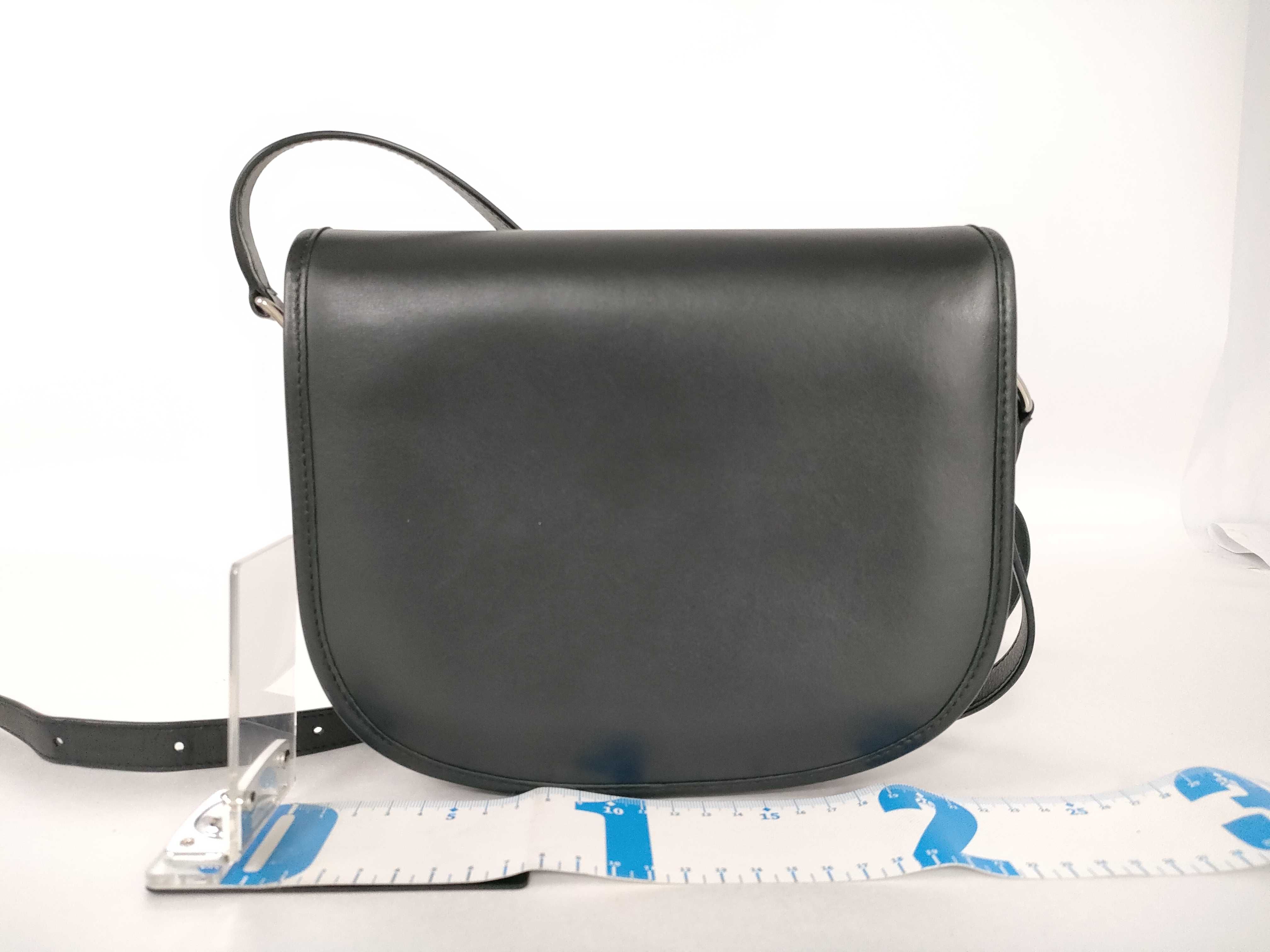 Medium Besace Triomphe Shoulder Bag — view 2