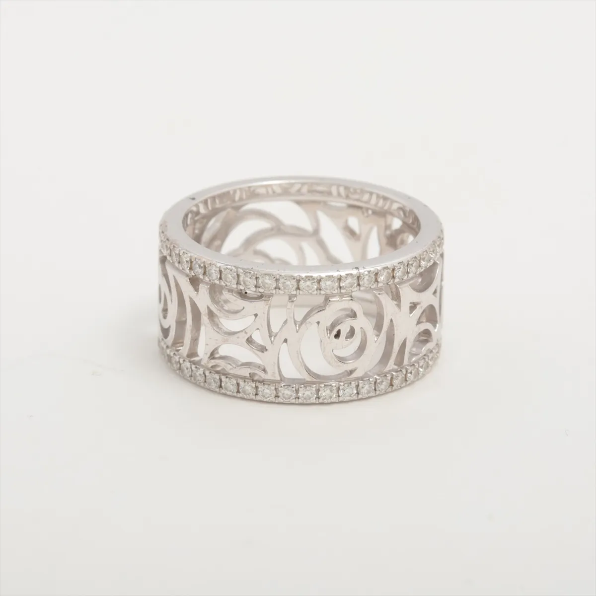 Camellia Medium Diamond Ring, 750 (WG), 5.4g, Size 47, W33875. — view 2