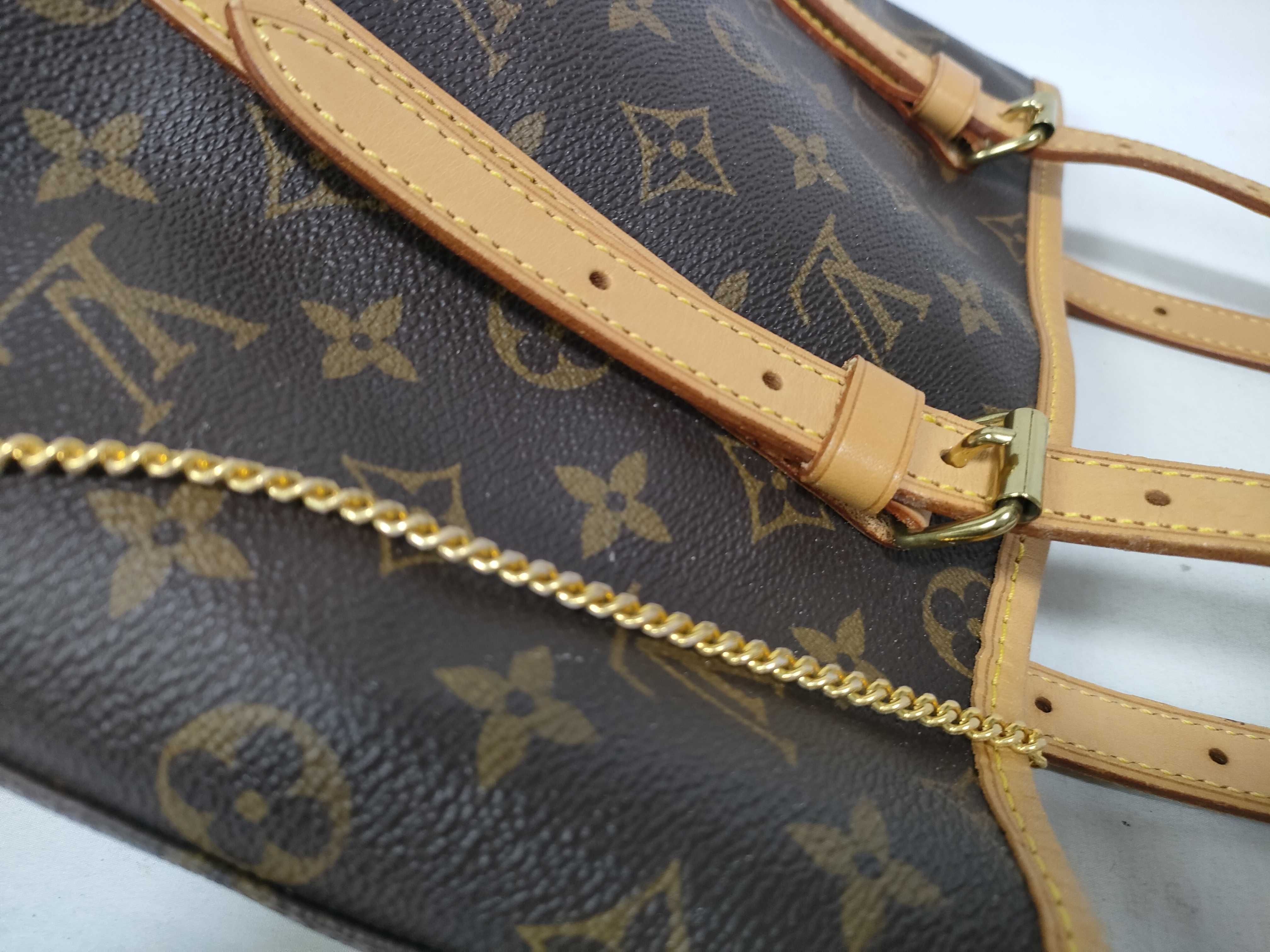 Monogram Bucket GM M42236 VI1927 Shoulder Bag with Pouch — view 10