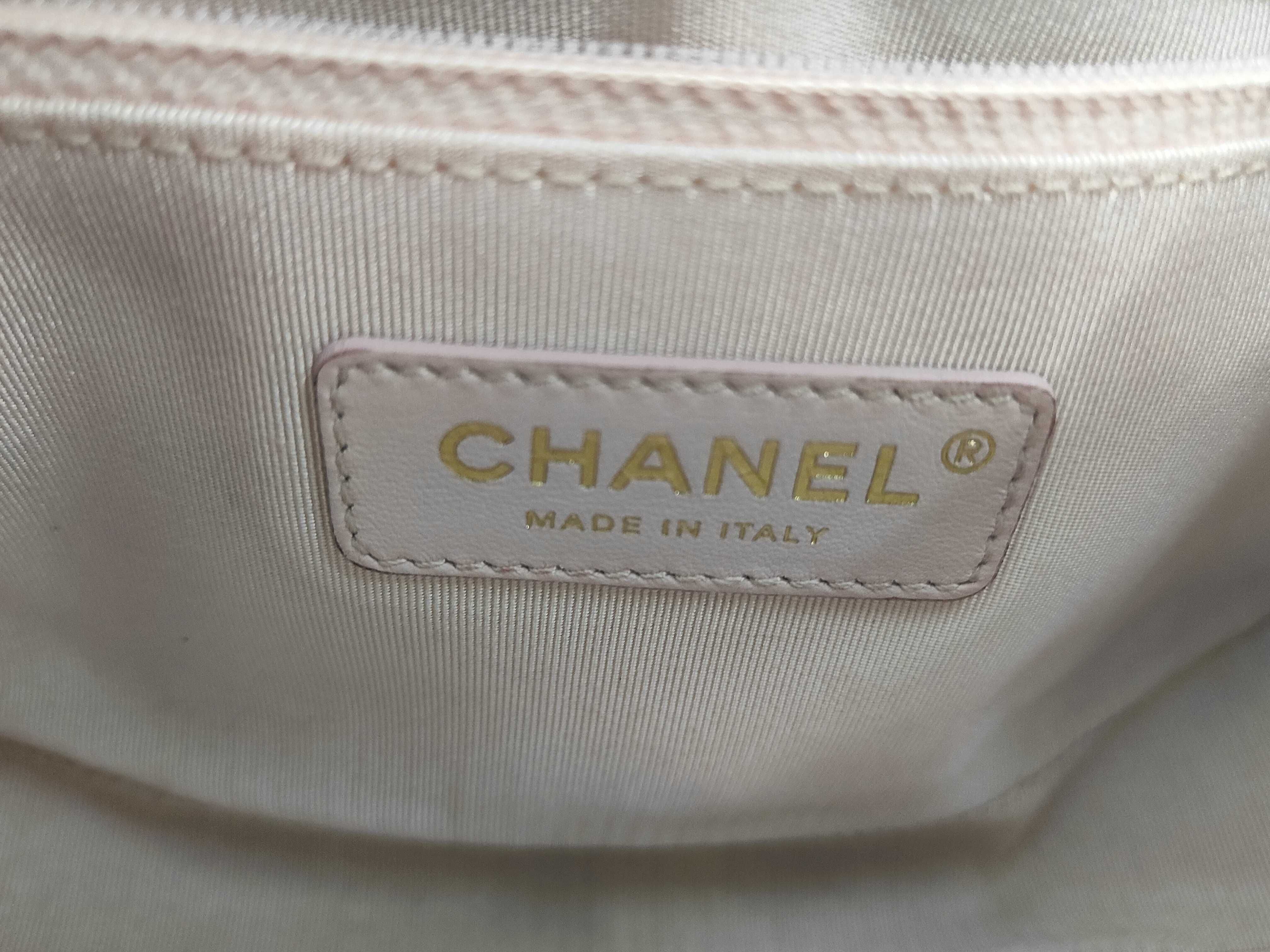 Matelassé Caviar Skin Shoulder Bag — view 9