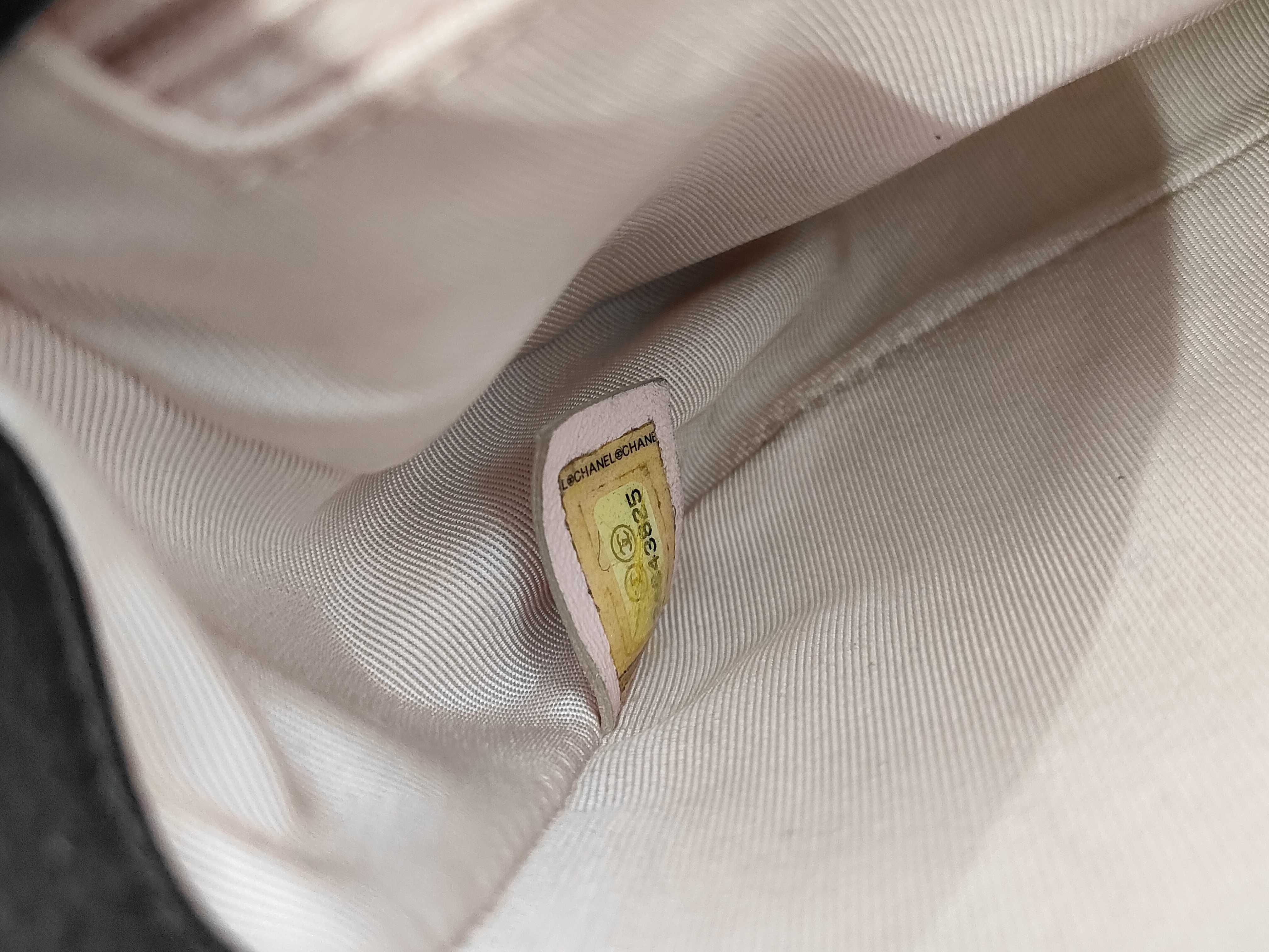 Matelassé Caviar Skin Shoulder Bag — view 10