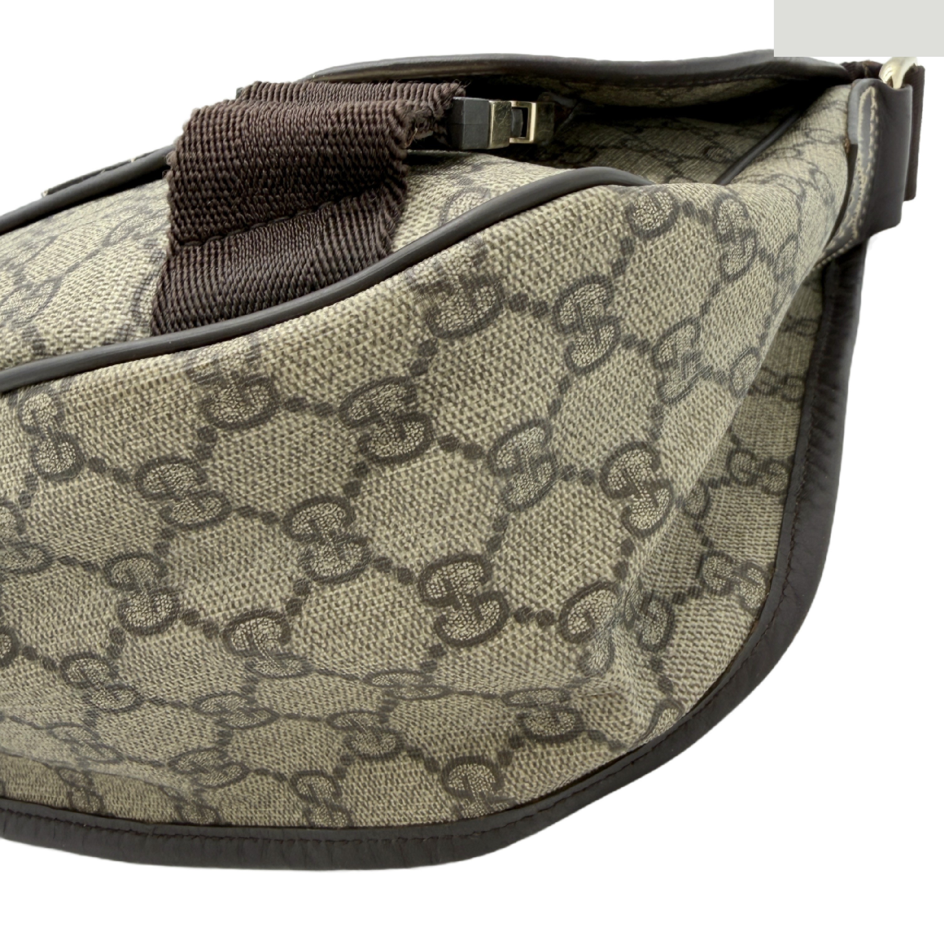 GG Supreme Shoulder Bag — view 6