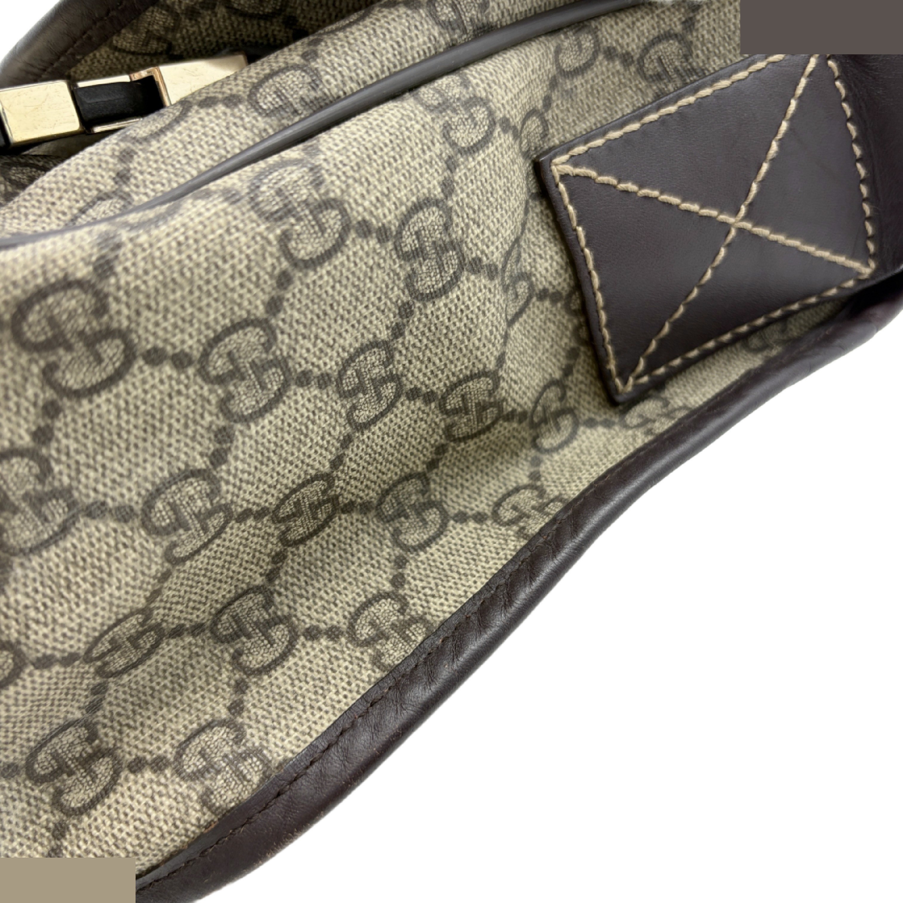 GG Supreme Shoulder Bag — view 7