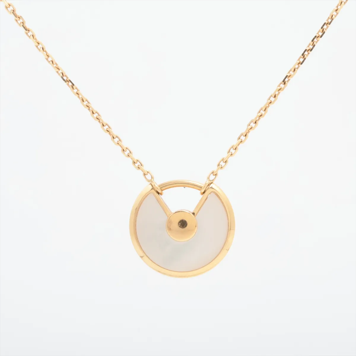 Amulette de Cartier Shell Diamond Necklace 750 (Yellow Gold) 3.0g LOR740 — view 2