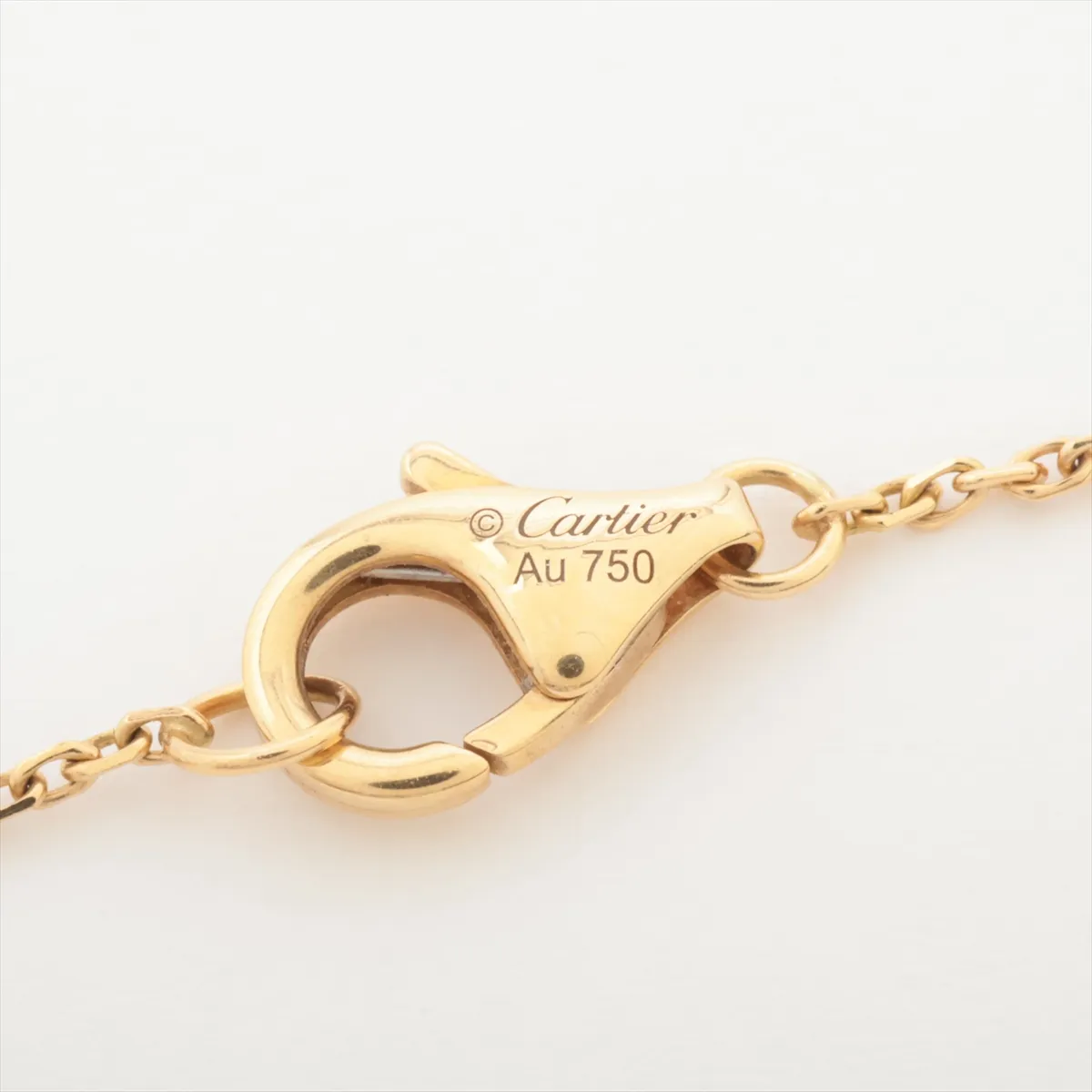 Amulette de Cartier Shell Diamond Necklace 750 (Yellow Gold) 3.0g LOR740 — view 4