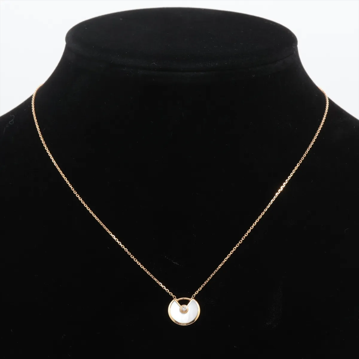 Amulette de Cartier Shell Diamond Necklace 750 (Yellow Gold) 3.0g LOR740 — view 5