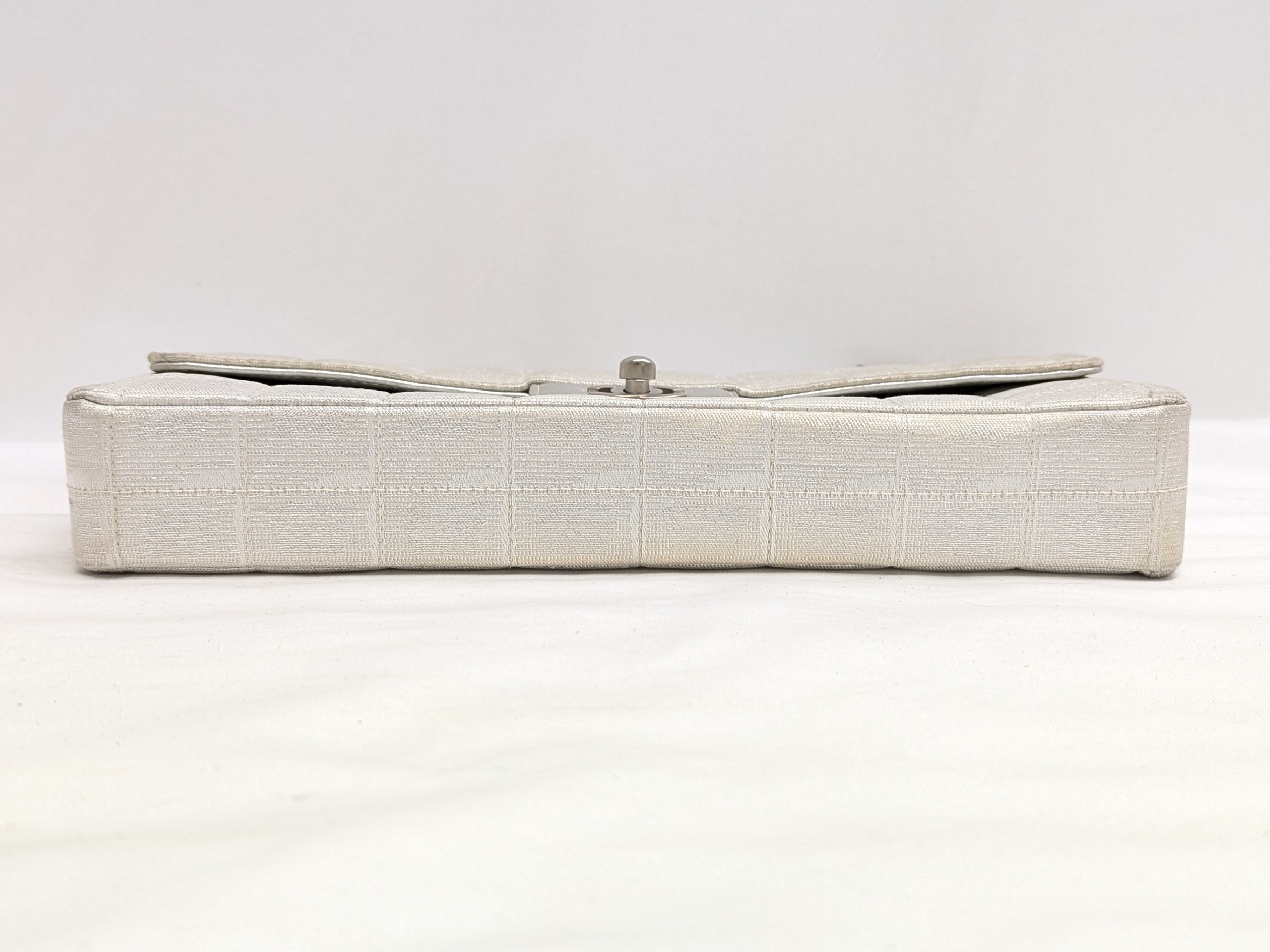 New Travel Line Chain Shoulder Bag (Series 6) — view 5