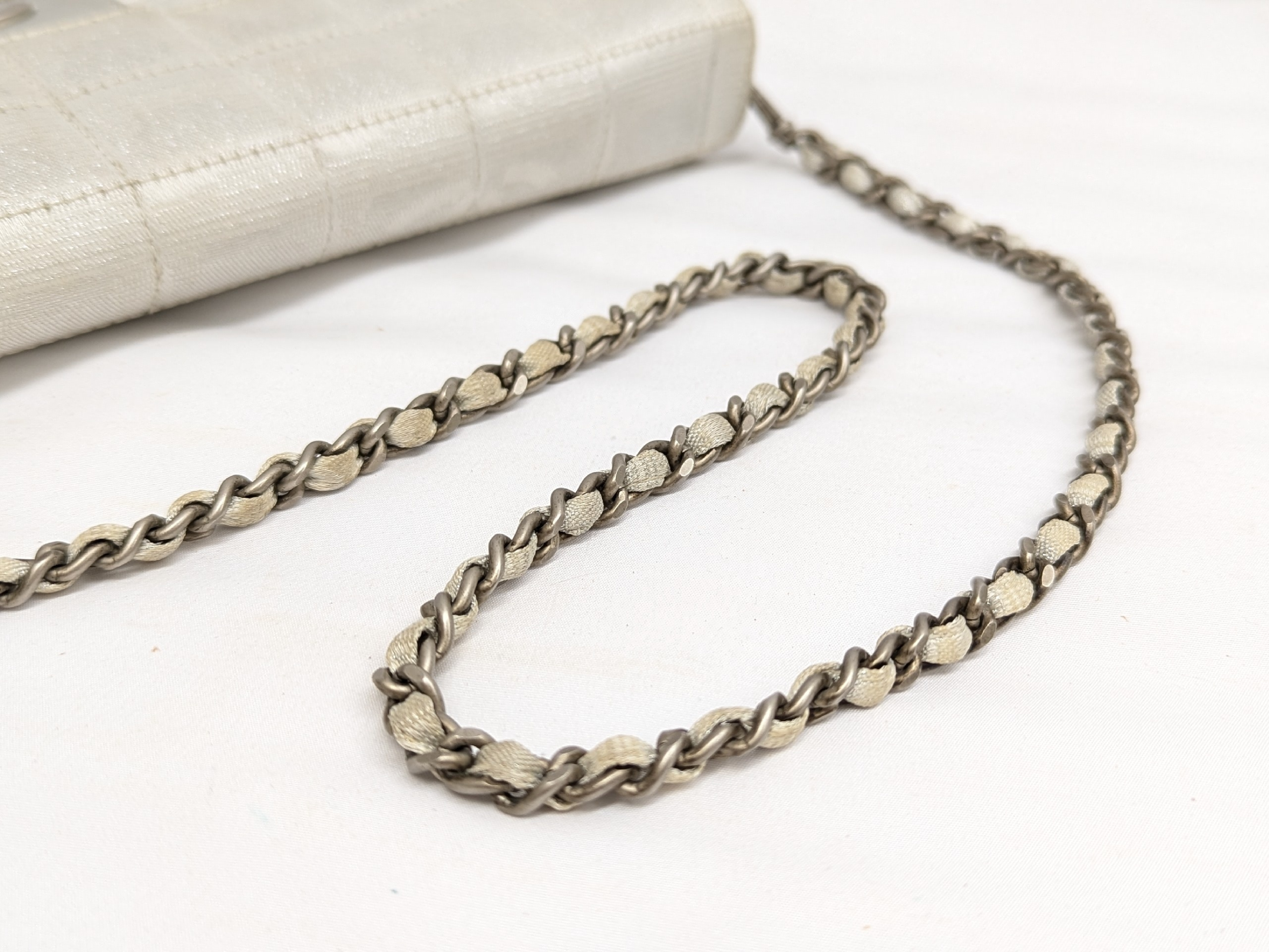 New Travel Line Chain Shoulder Bag (Series 6) — view 7