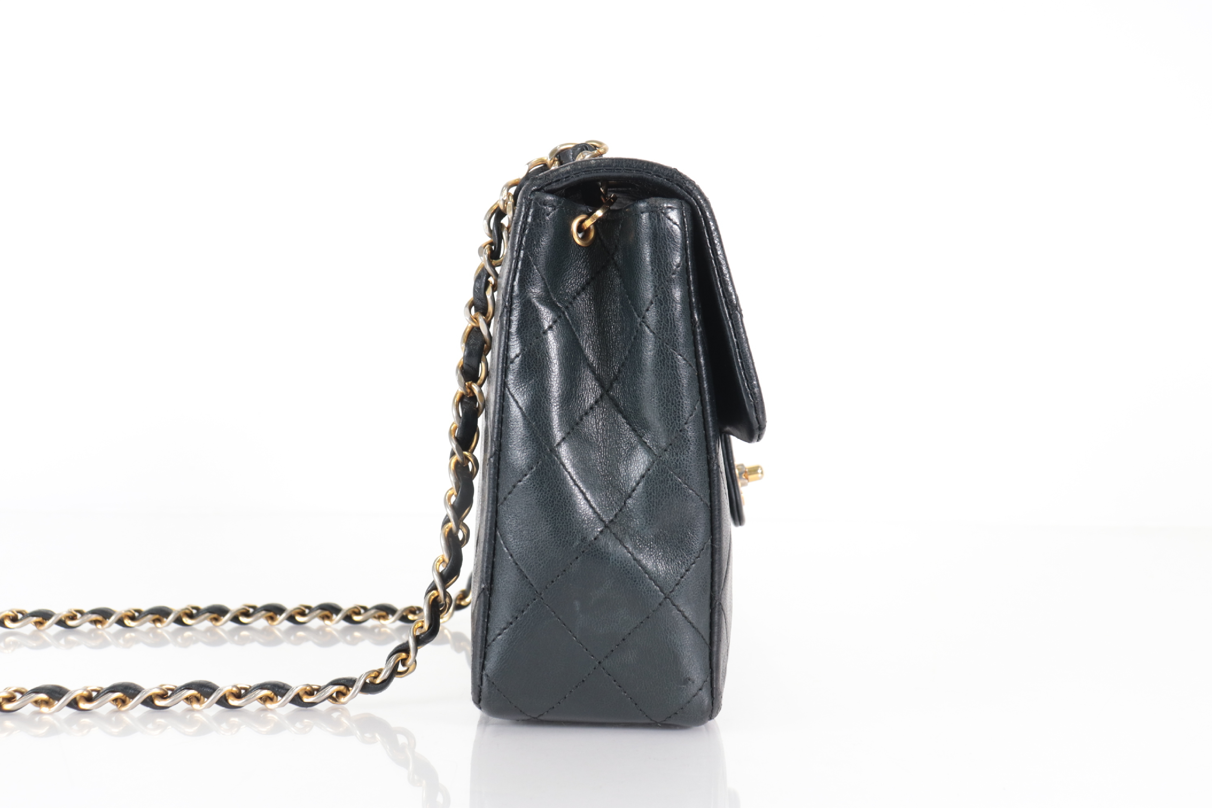 Medium Matram Chain Shoulder Bag (Series 1) — view 4