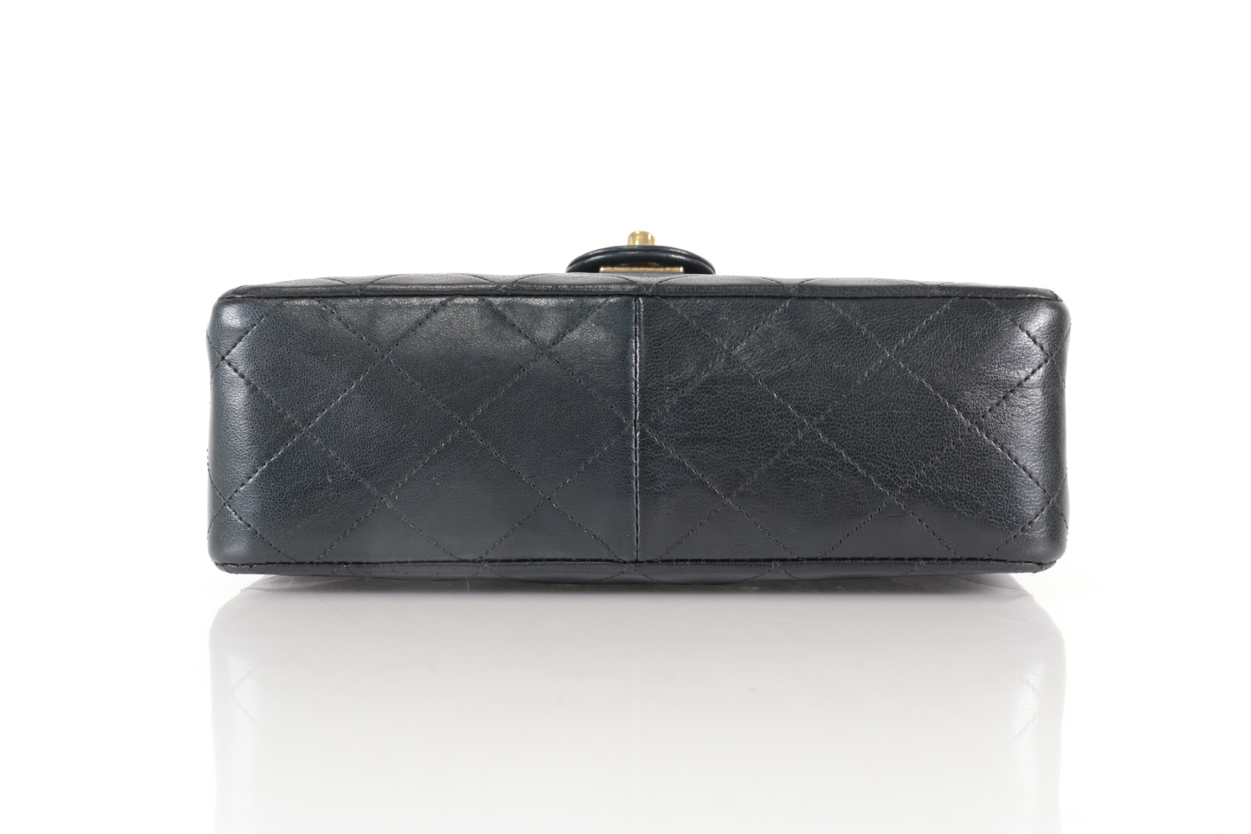 Medium Matram Chain Shoulder Bag (Series 1) — view 7
