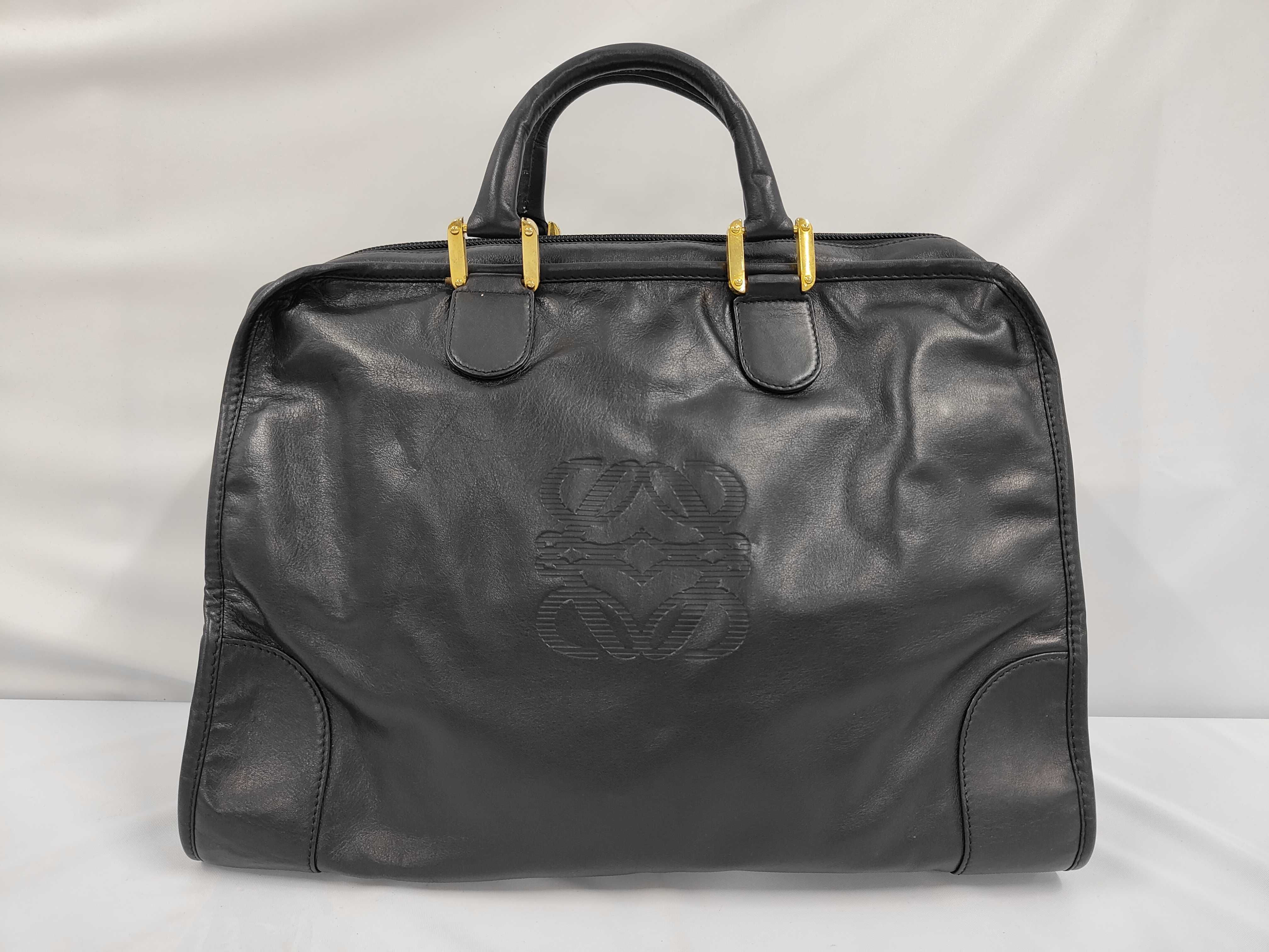 Amazona 40 Anagram Black Handbag Boston Bag Handbag