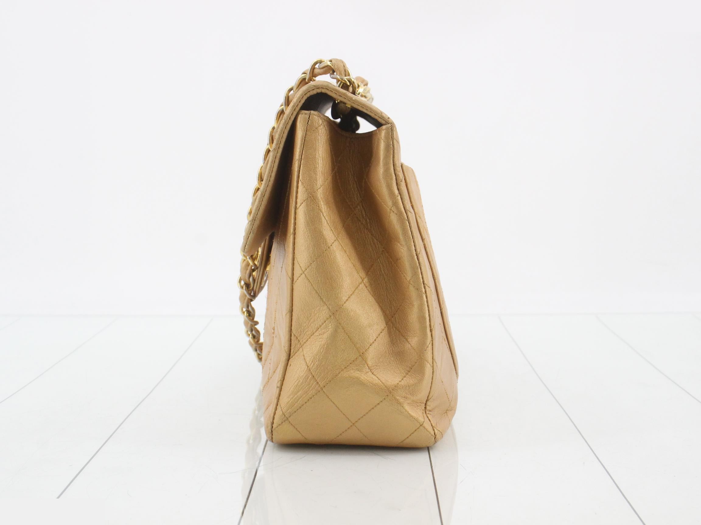 Matelassé (bag) - Shoulder bag — view 3