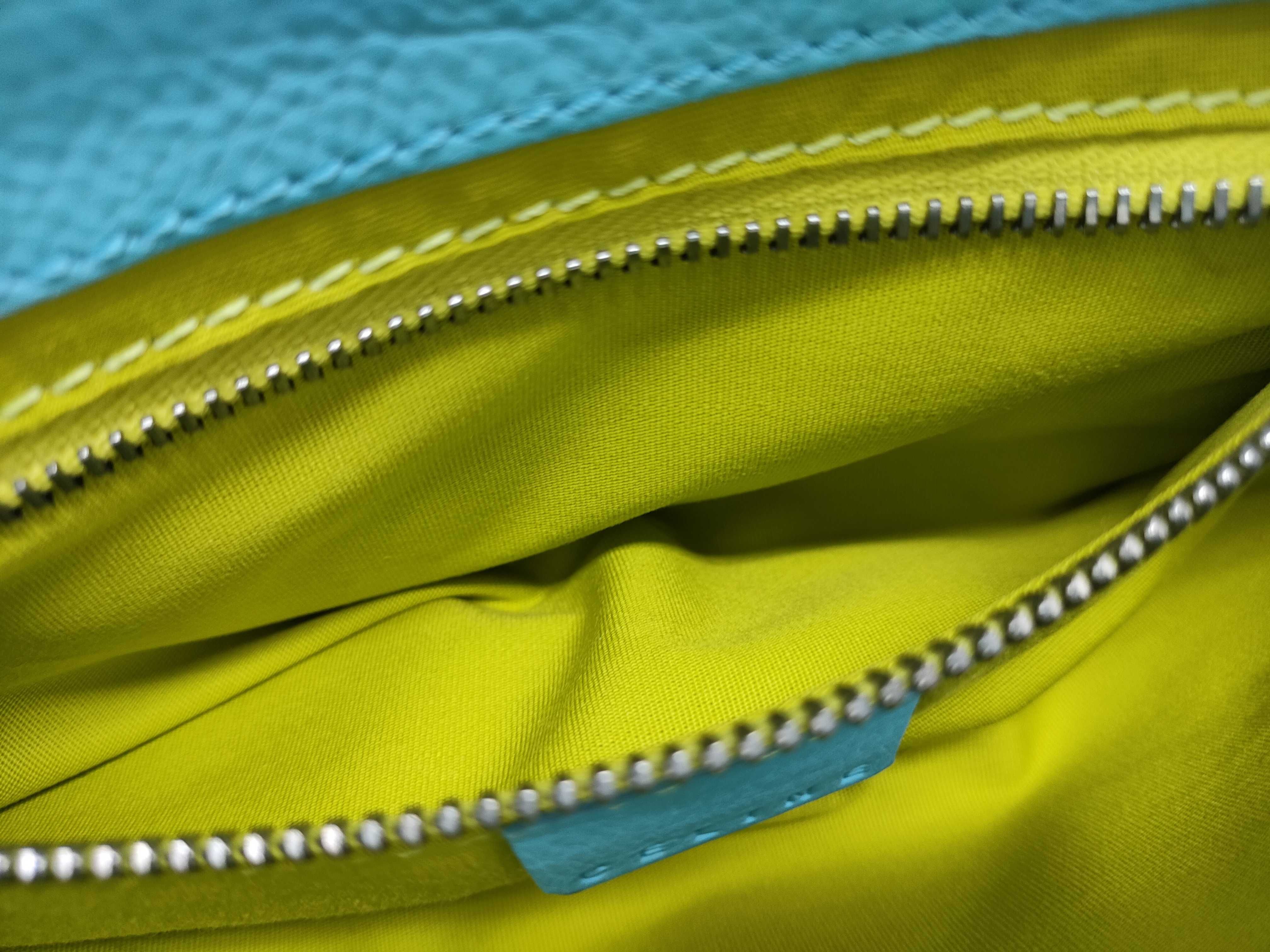 CE00/33 / Handbag / Leather Handbag — view 11