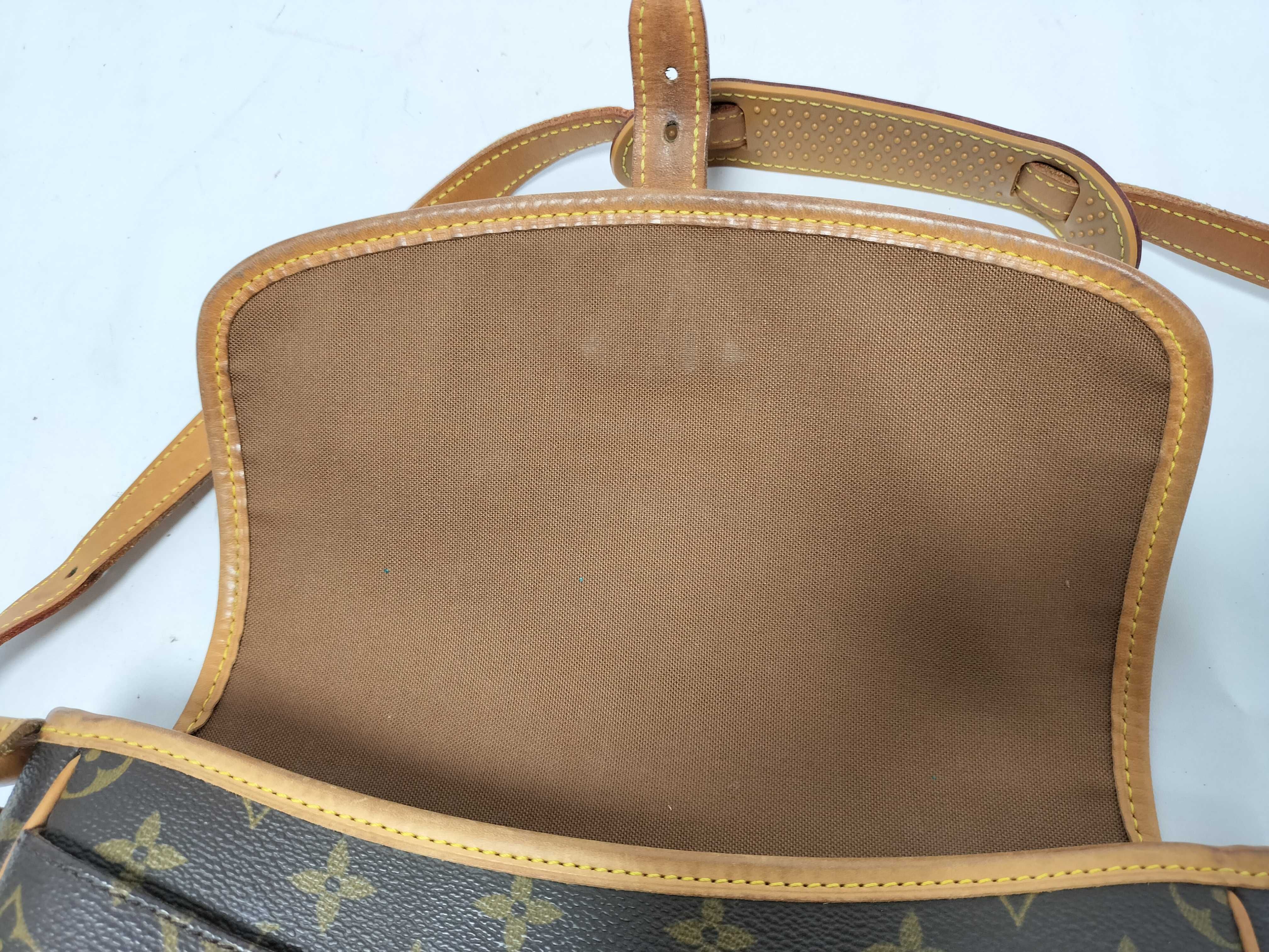 Monogram — view 10