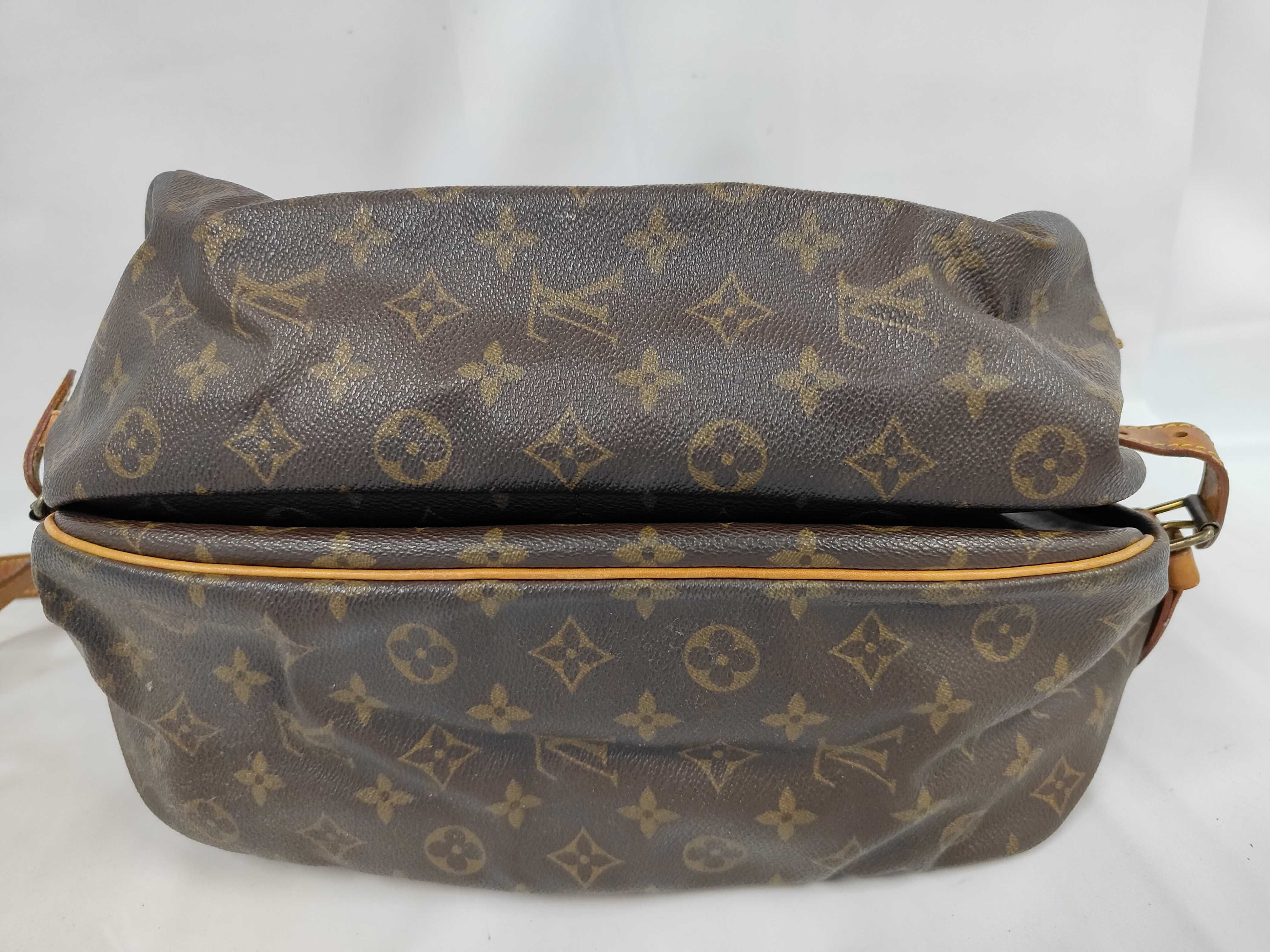 Monogram Saumur 35 8901V.I Shoulder Bag — view 3