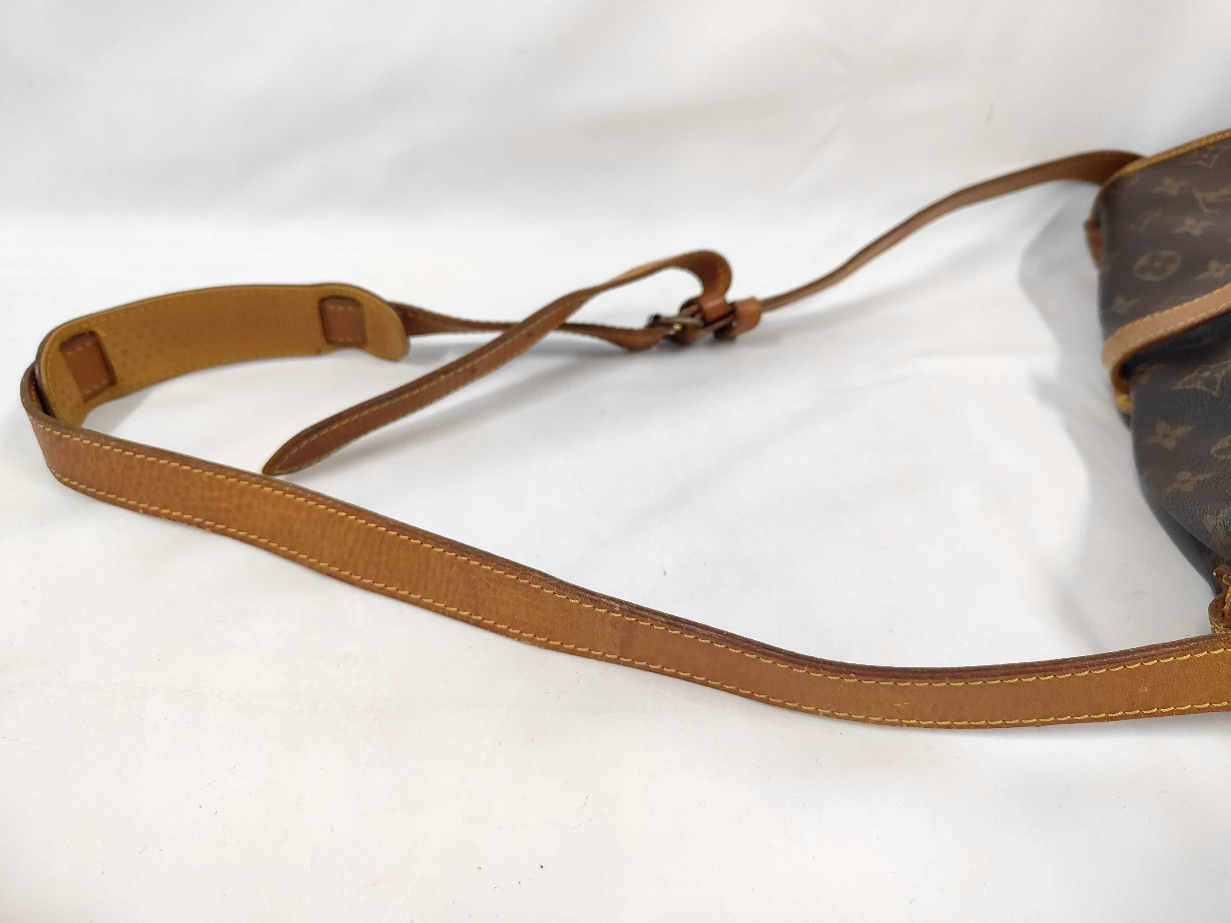 Monogram Saumur 35 8901V.I Shoulder Bag — view 5