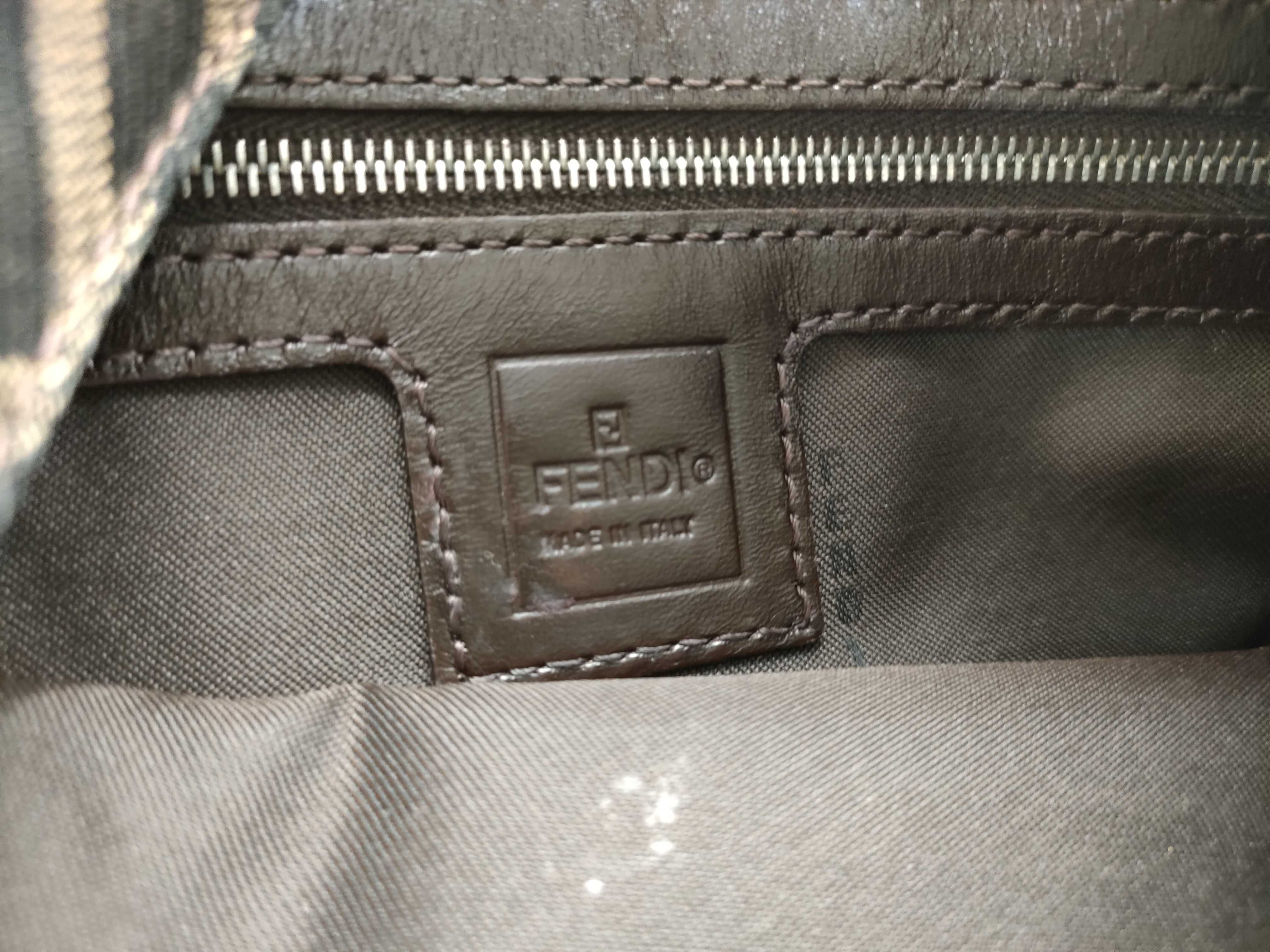 Zucca One-Shoulder Bag — view 9