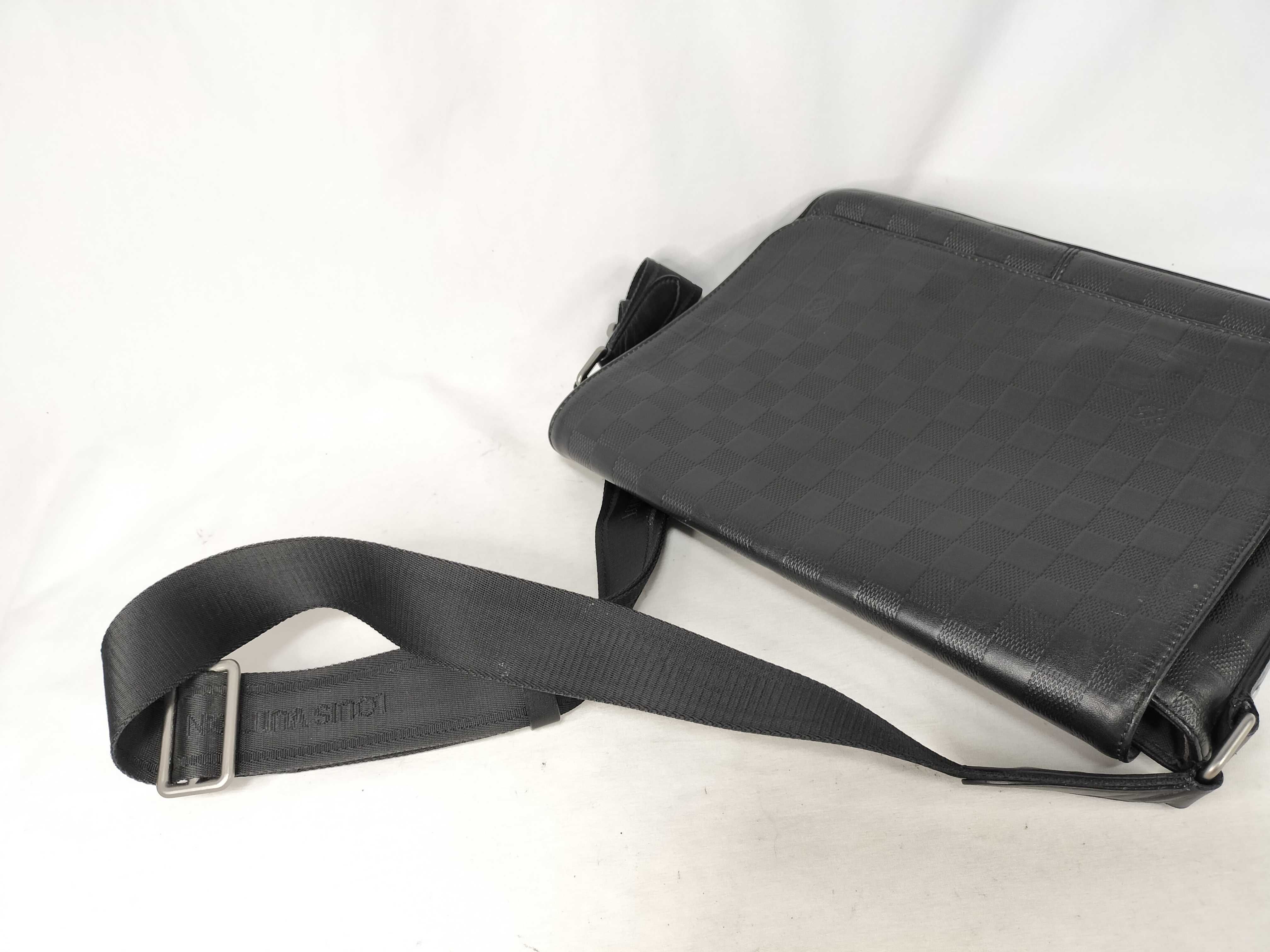 Damier Infini N41033 Damier Infini District PM Shoulder Bag — view 3