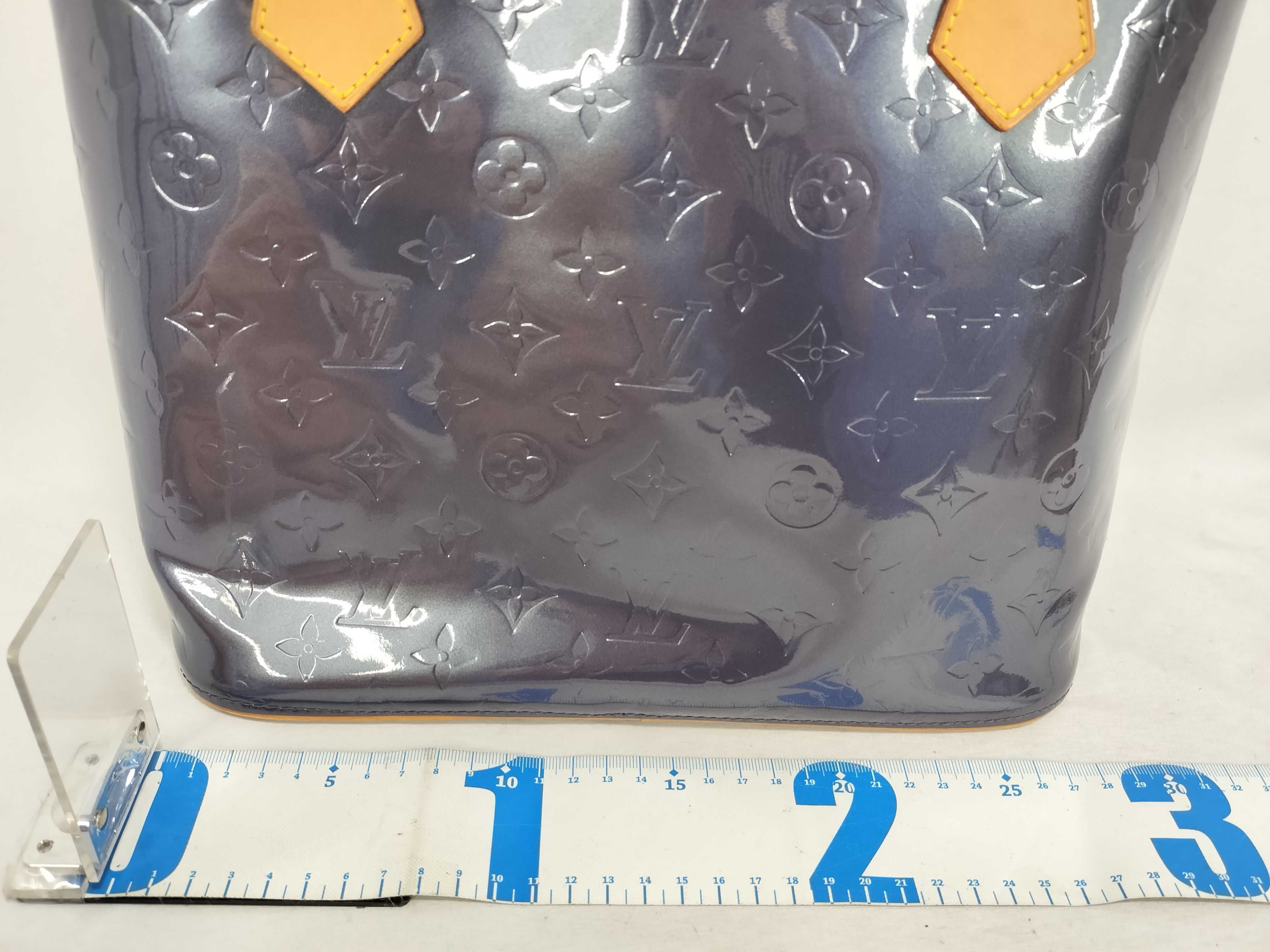 Vernis Louis Vuitton Houston Monogram Vernis Indigo Tote Bag — view 2